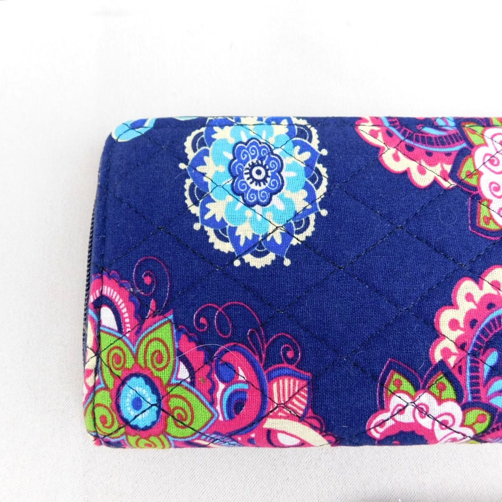 Vintage VINTAGE Quilted Mandala Print Zip-Around Wristlet Clutch Wallet Navy 7.5" x 4" Women Wallet Zip-Around Size ONE SIZE - 2 Thumbnail