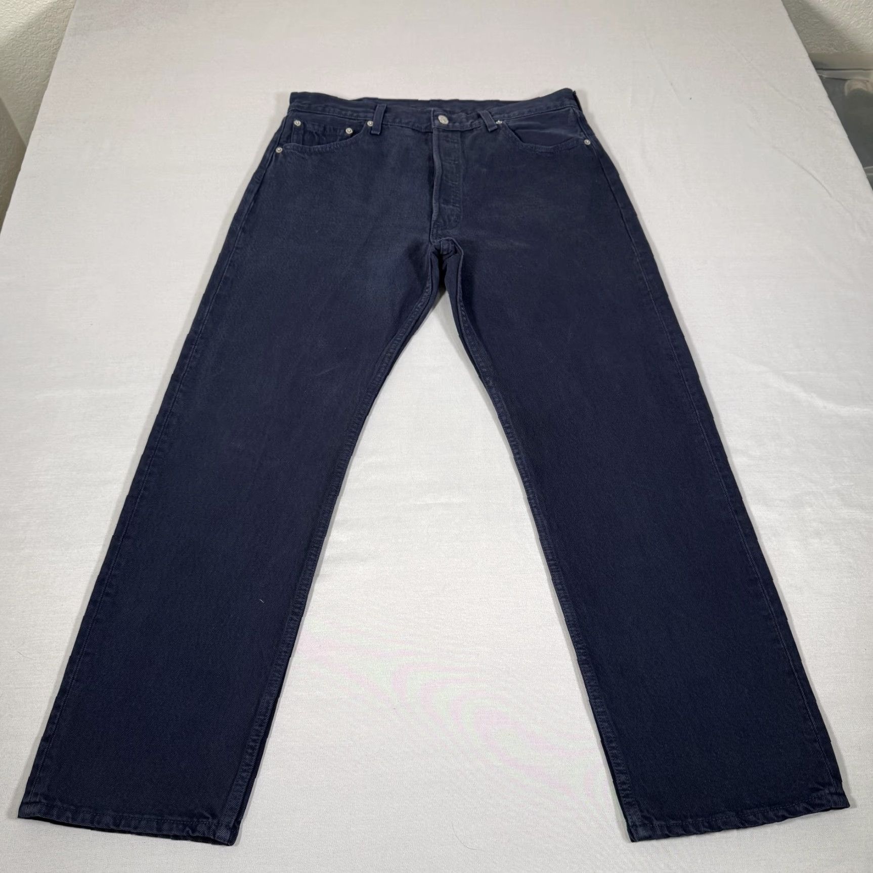 Levi's VINTAGE Levi's 501 Jeans Mens 36x30 Navy Blue Denim Straight Fit 90s USA 5-Pocket Button Fly Size US 36 / EU 52 - 2 Thumbnail