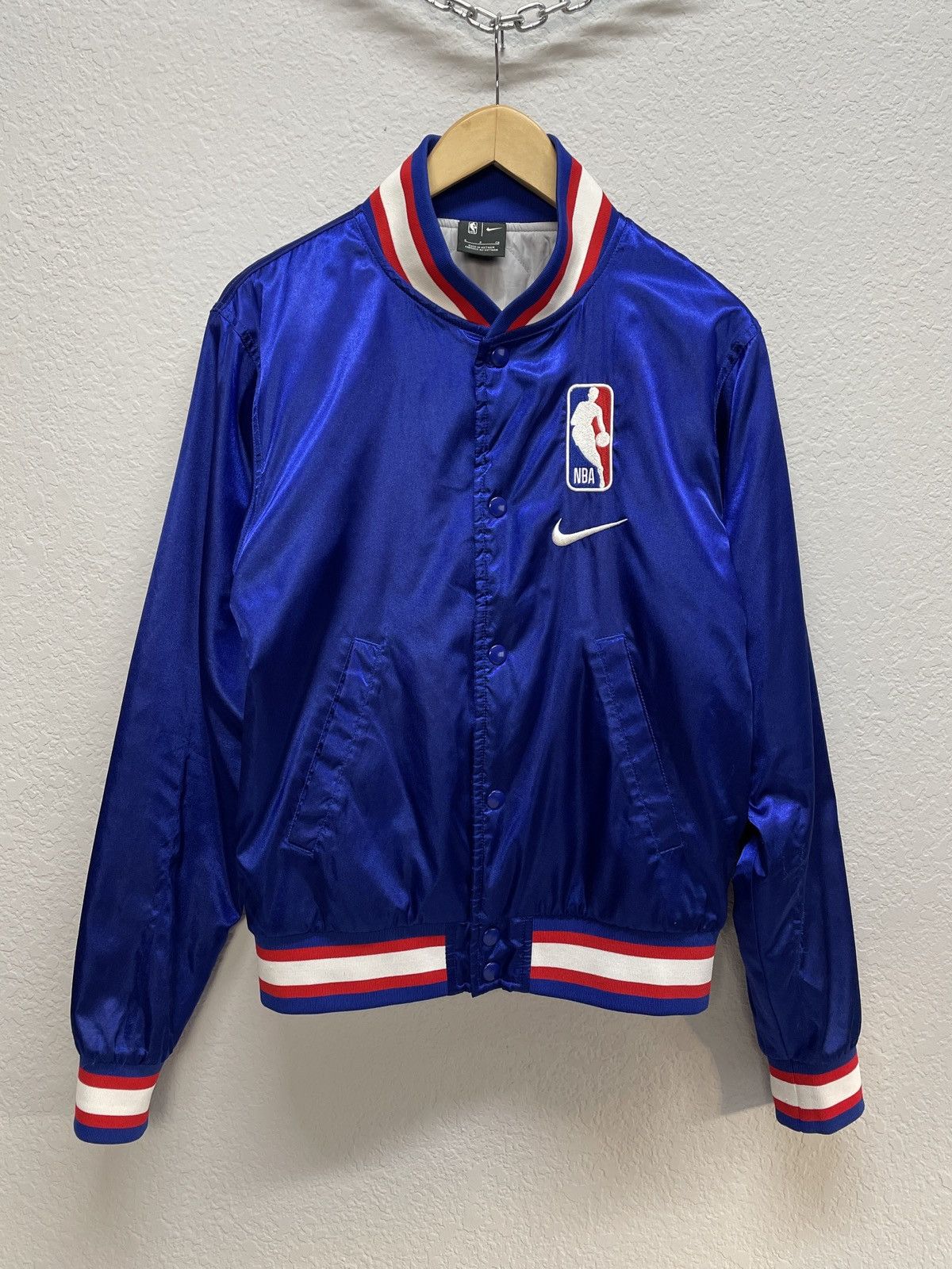 Jordan Brand Vintage Nike NBA Satin Y2K Drill Nylon Bombers Jacket Size US S / EU 44-46 / 1 - 3 Thumbnail