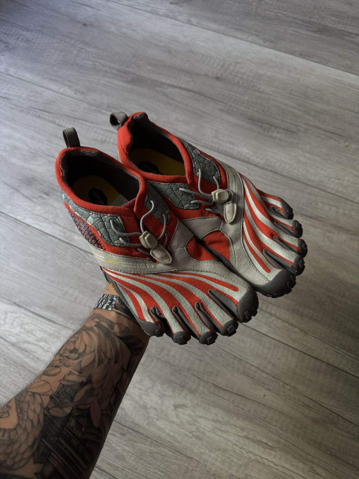 Vibram Vibram FiveFingers Shoes Size US 6 / EU 39 - 1 Thumbnail