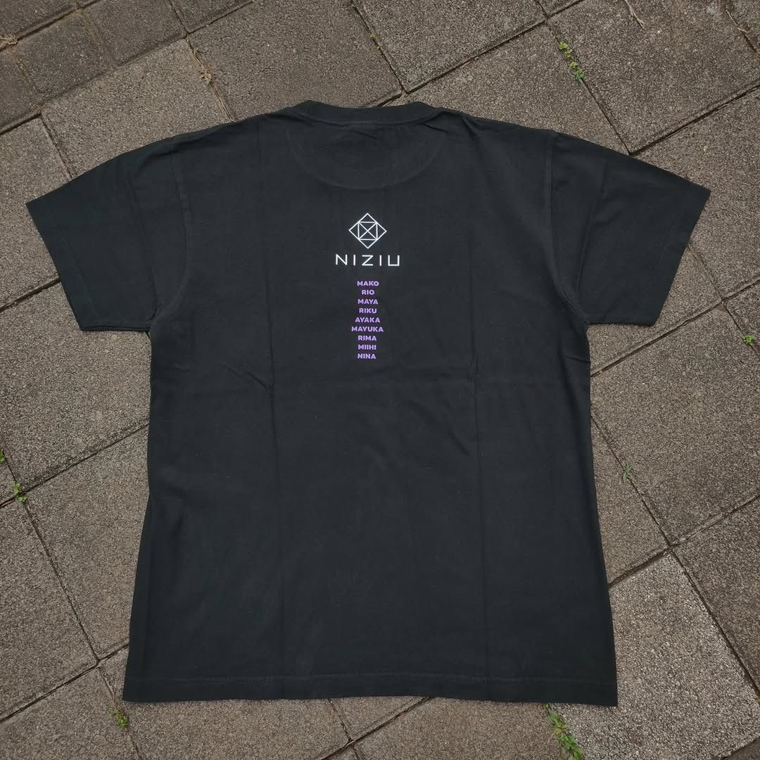 Band Tees Niziu KCON 2022 Tee Size US M / EU 48-50 / 2 - 1 Thumbnail