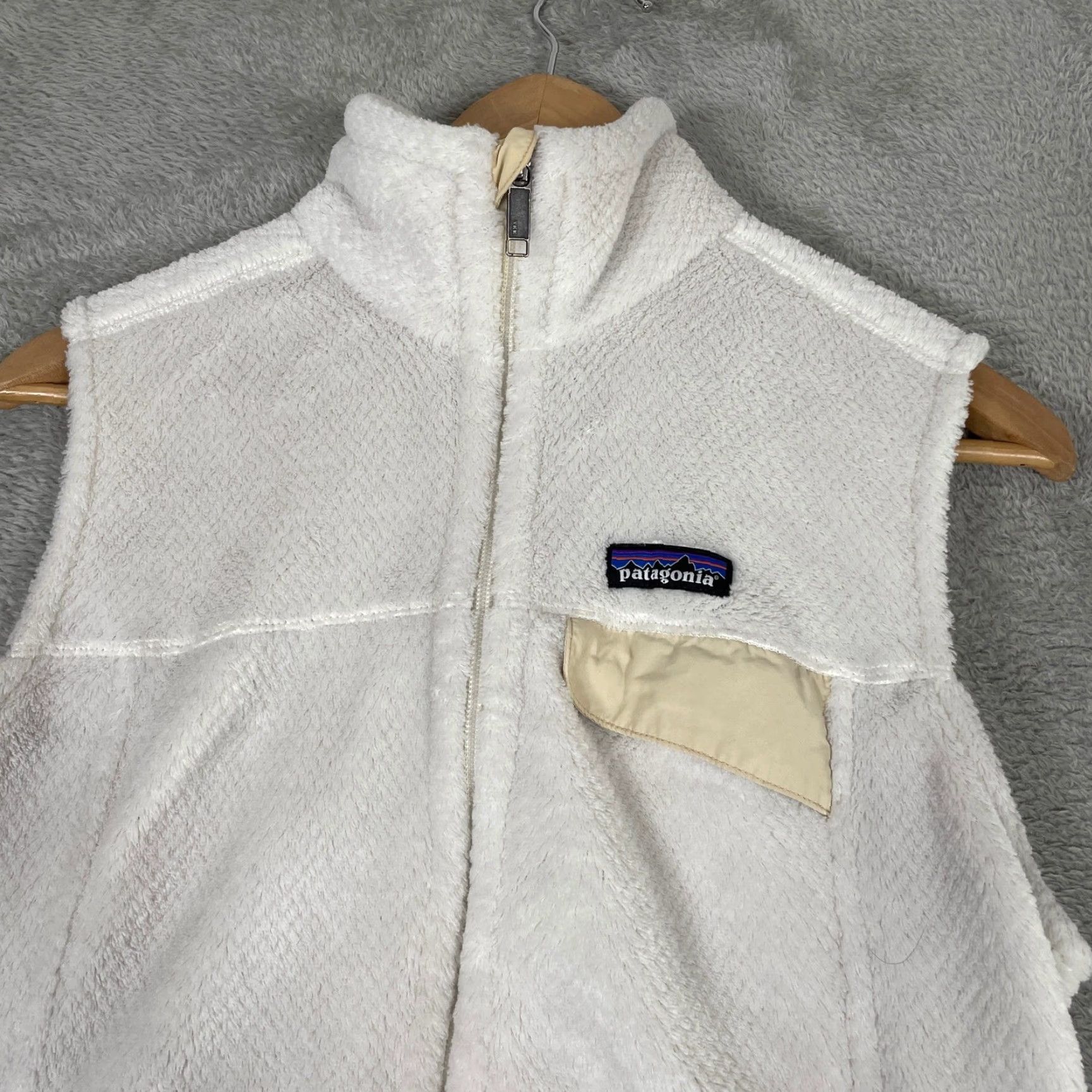 Patagonia Patagonia Re-Tool Snap-T Fleece Vest Womens M White Polartec Thermal Pro Vest Size M / US 6-8 / IT 42-44 - 2 Thumbnail