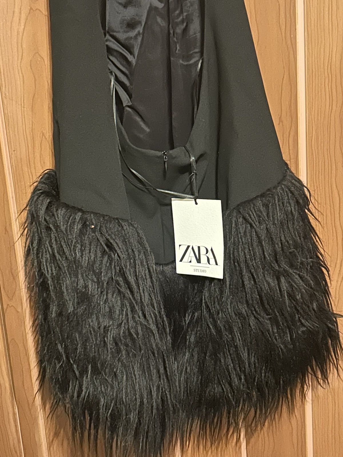 Zara Zara faux fur hem trimmed pocketed halter dress Size L / US 10 / IT 46 - 10 Thumbnail