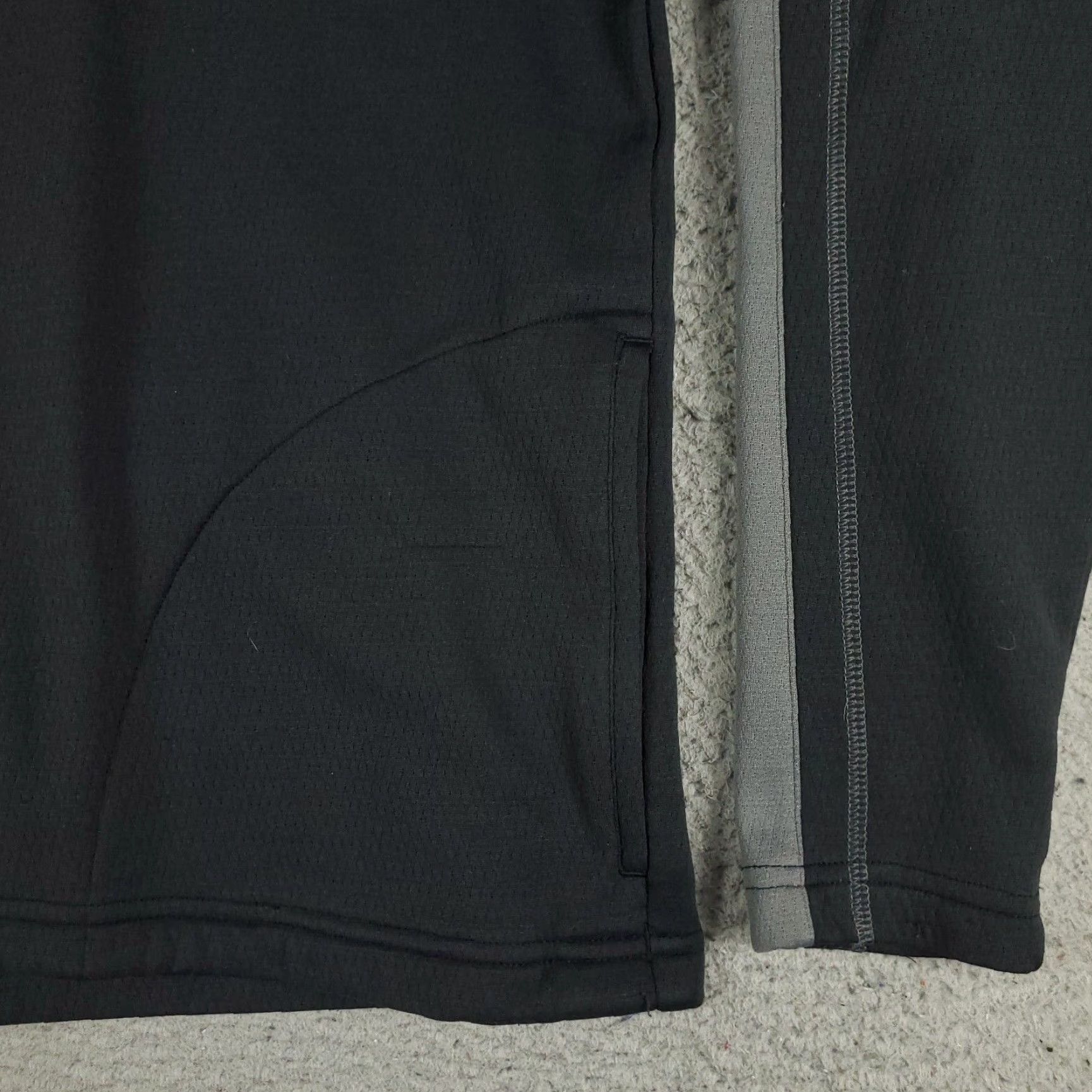 Under Armour Under Armour Mens Medium Black 1/4 Zip Up Pullover Sweatshirt Size US M / EU 48-50 / 2 - 4 Thumbnail
