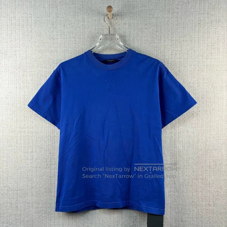 Louis Vuitton Louis Vuitton FW22 Solid Embossed Logo Crew Neck Short Sle Size US S / EU 44-46 / 1 - 1 Thumbnail