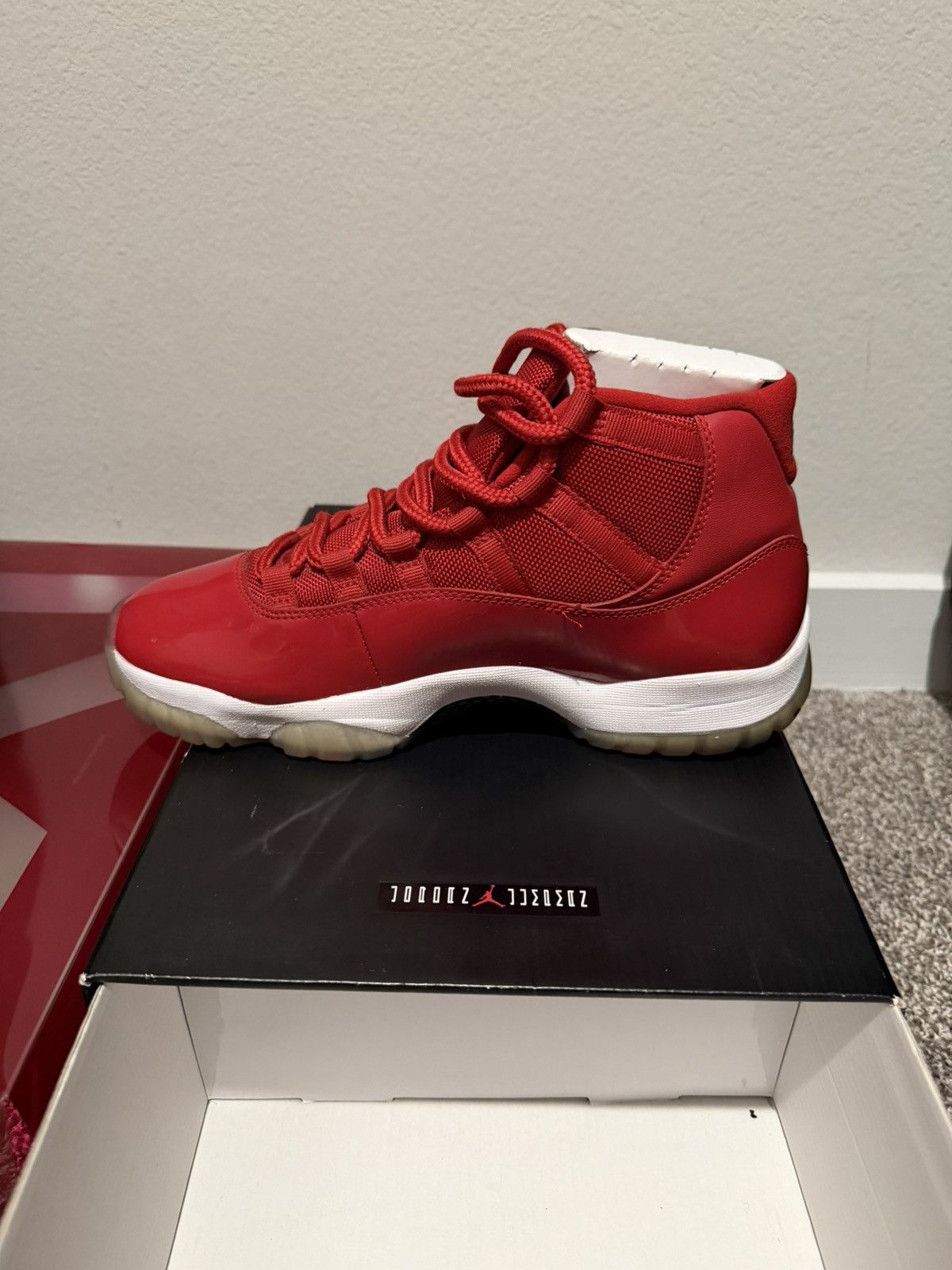 Nike Gym Red Jordan 11 Size US 8.5 / EU 41-42 - 10 Thumbnail