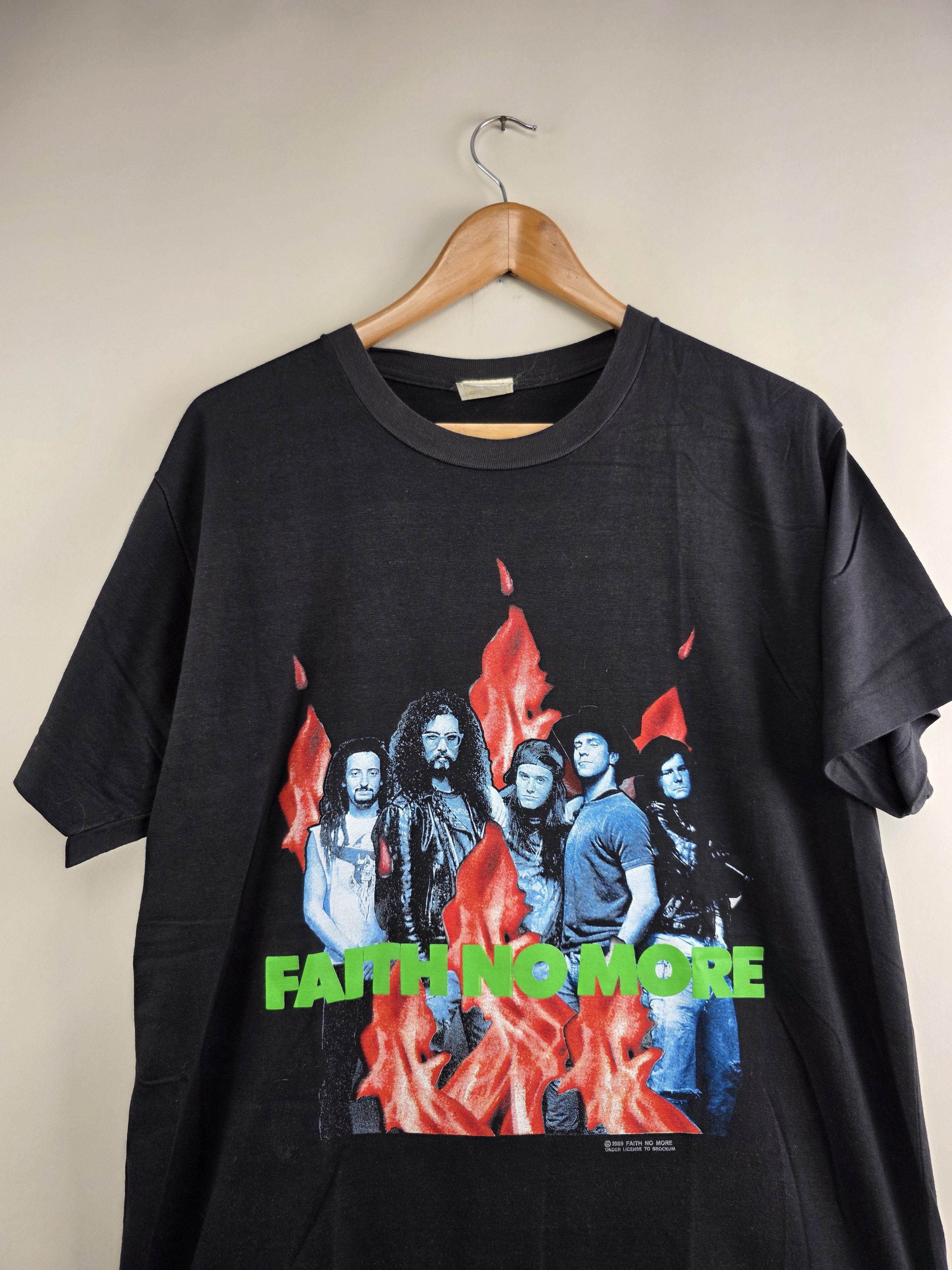 Band Tees 1990 Faith no more European Tour 90s T shirt L 21.5" 30" Size US L / EU 52-54 / 3 - 2 Thumbnail