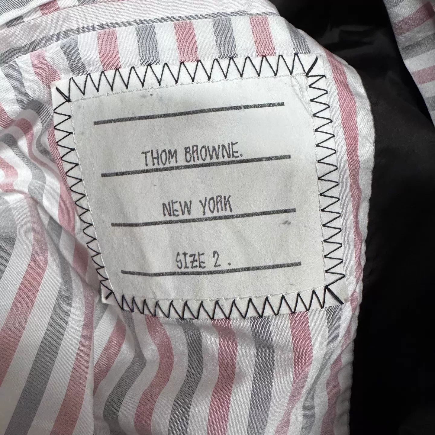 Thom Browne Thom Browne 4-Stripe Mid-Down Coat 2 MINT Size US M / EU 48-50 / 2 - 6 Thumbnail