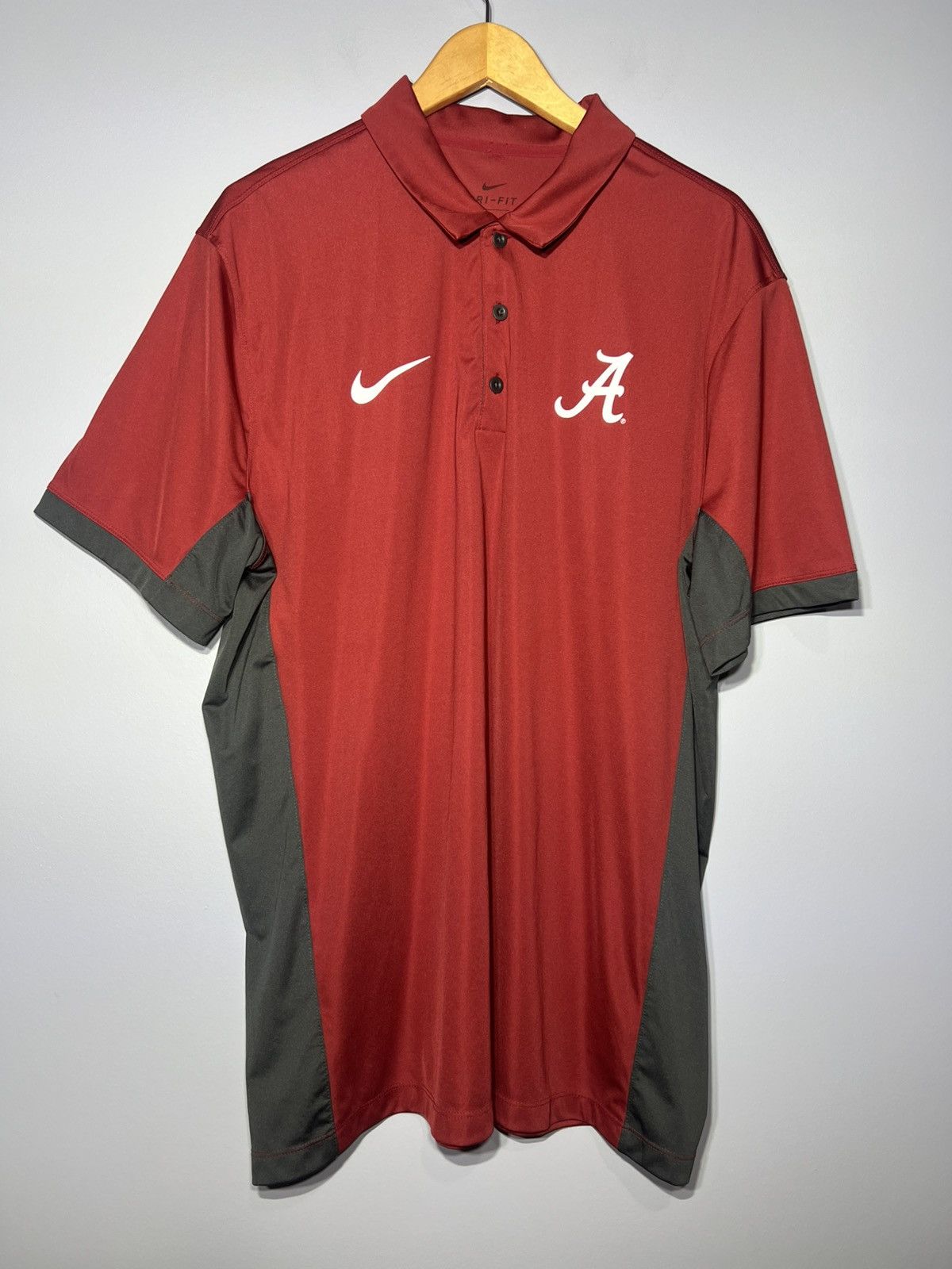 Nike Nike Shirt Men’s Sz XL Red Alabama Crimson Tide Polo Dri-fit Size US XL / EU 56 / 4 - 2 Thumbnail