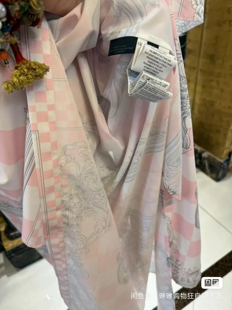 Versace Versace Shawls, scarves, small cloaks, trench coats, coats Size M / US 6-8 / IT 42-44 - 6 Thumbnail