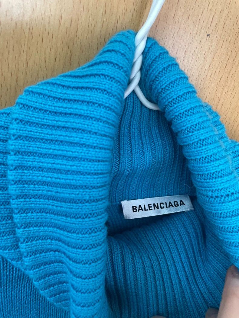 Balenciaga Balenciaga Large Slit Back sweater 2501-Nextarrow Size US XS / EU 42 / 0 - 4 Thumbnail