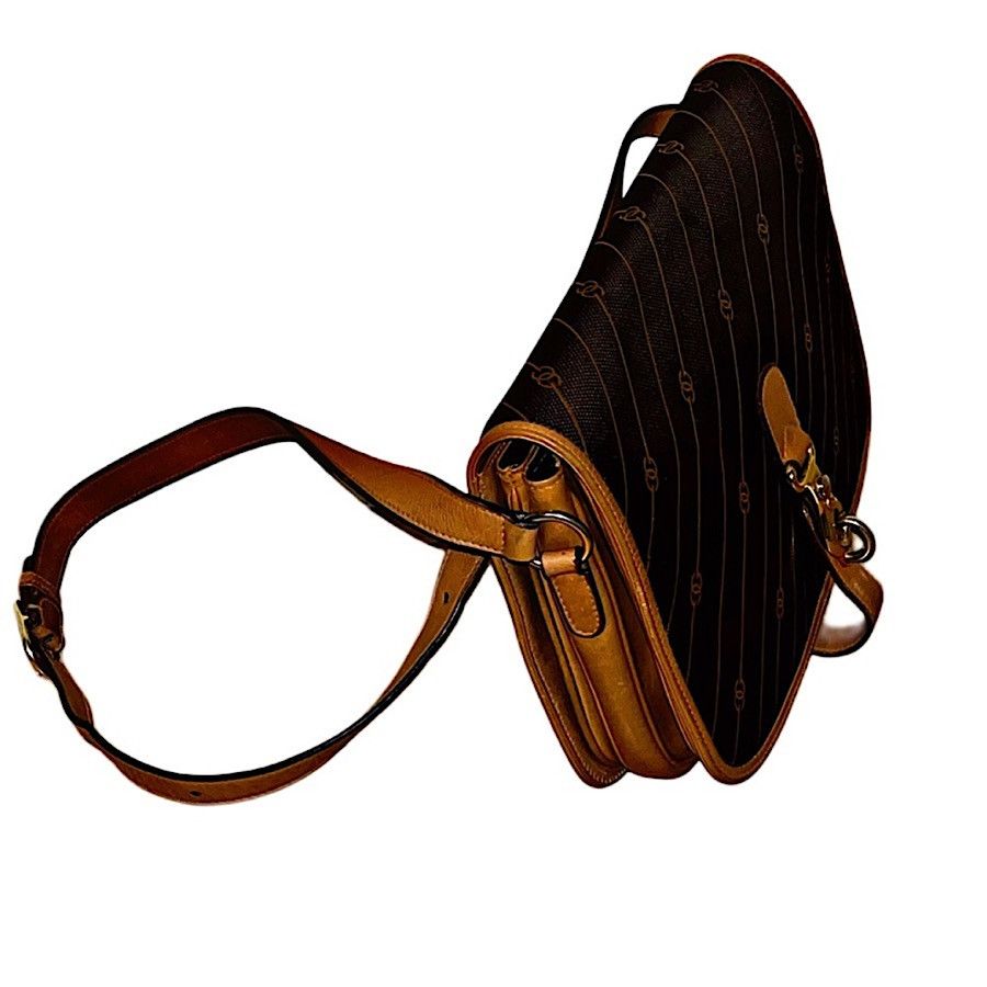 Gucci Authentic Vintage Gucci Striped GG Ring Clasp Crossbody Bag Size ONE SIZE - 4 Thumbnail