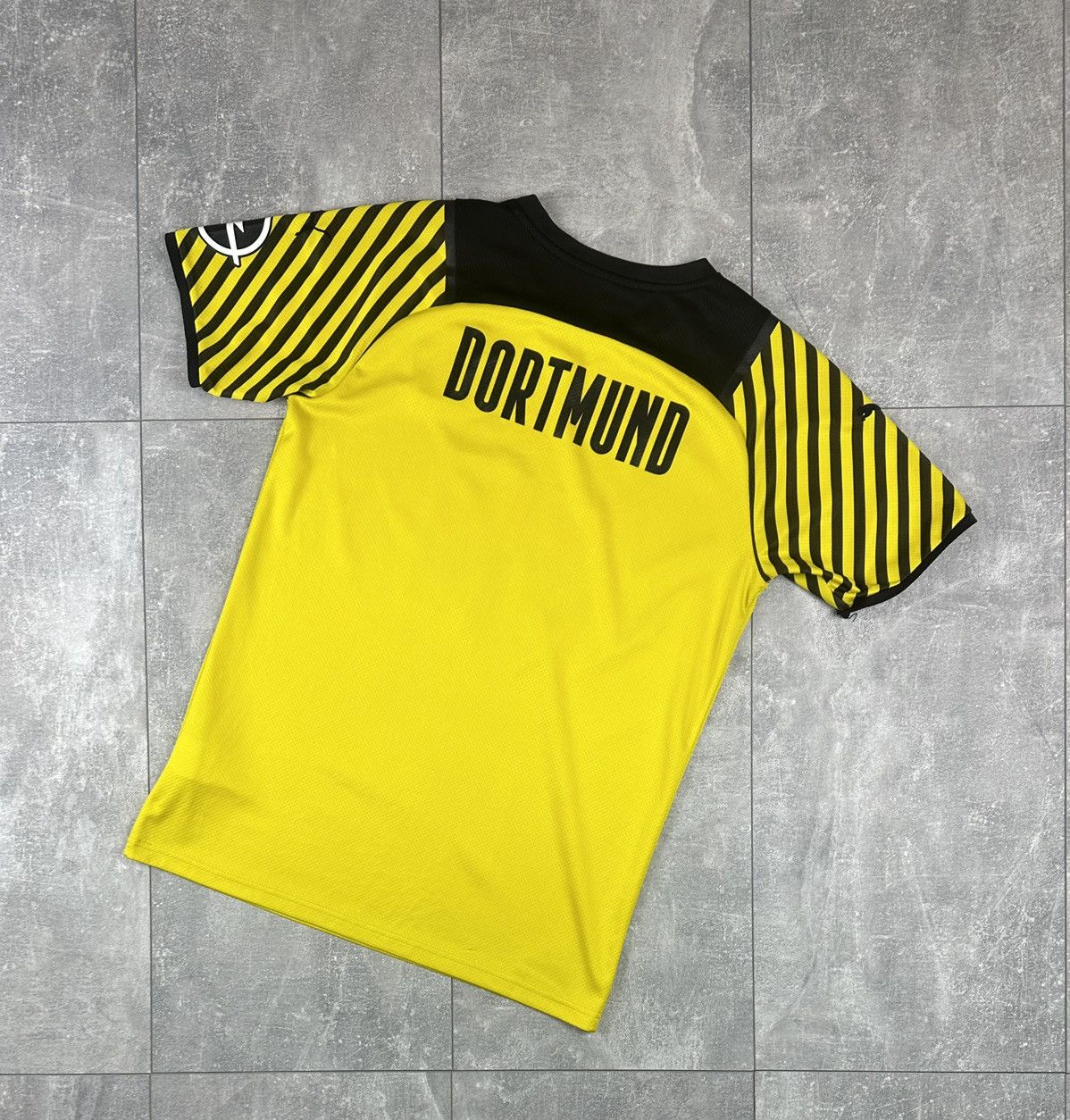 Puma Puma Borussia Dortmund 2021/22 Home Soccer Jersey Size US S / EU 44-46 / 1 - 12 Thumbnail
