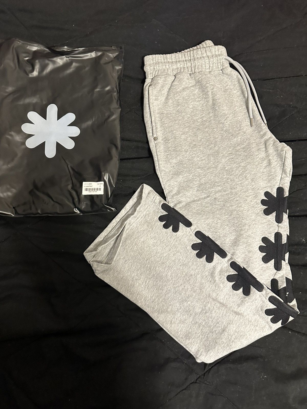 LOSTSHDWS LostShdws Sweatpants Size US 32 / EU 48 - 1 Thumbnail