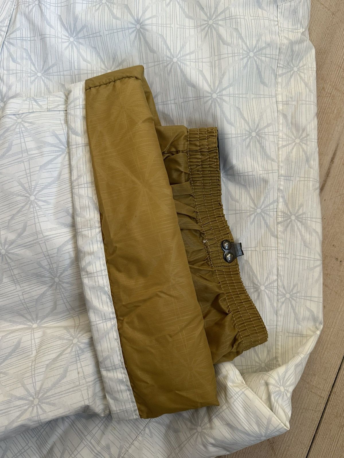 Helly Hansen Vintage Helly Hansen ski set in white/gold Size S / US 4 / IT 40 - 19 Thumbnail