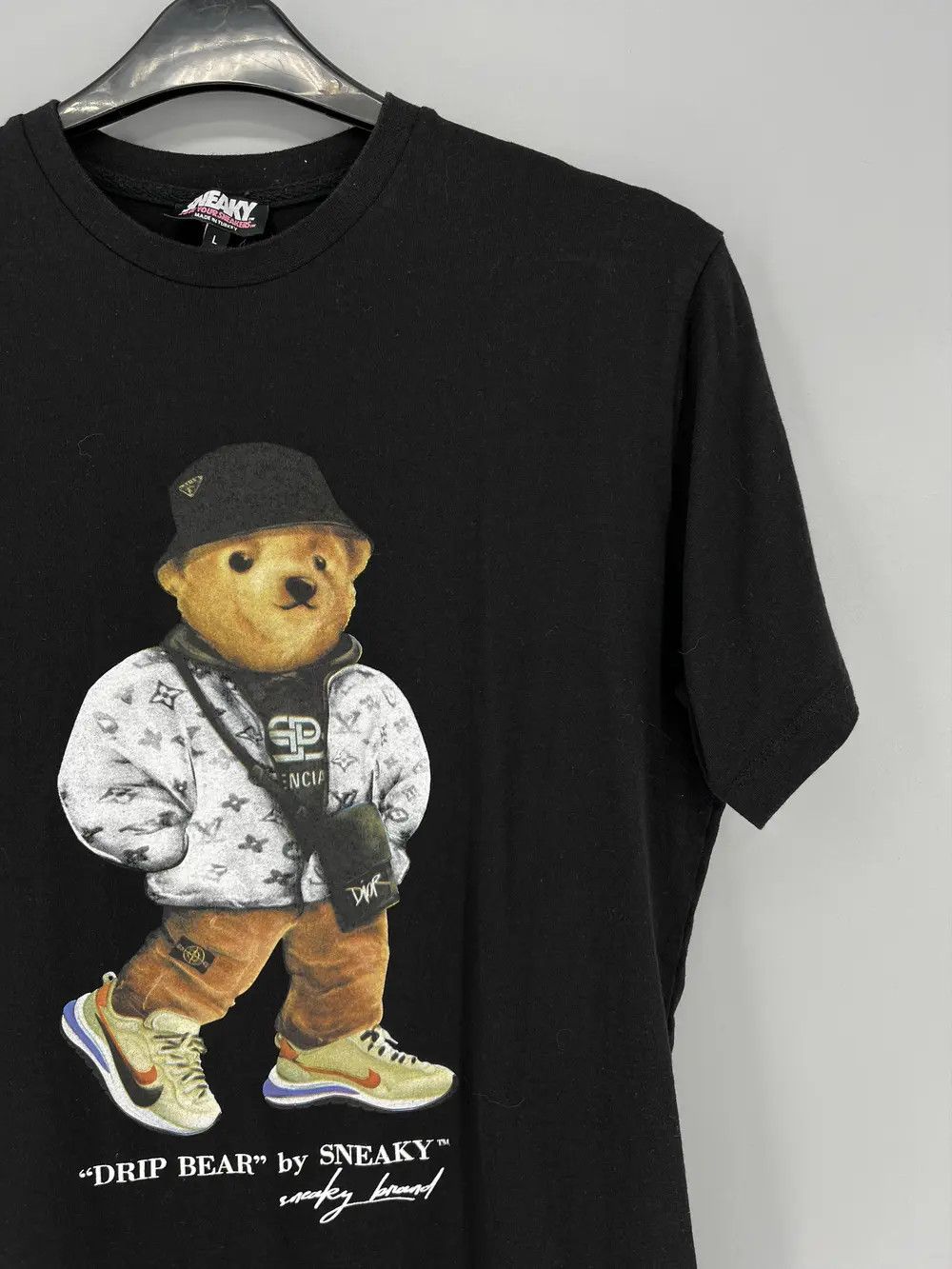 Japanese Brand × Vintage T-shirt stylish bear, chic print, rare find Size US L / EU 52-54 / 3 - 6 Thumbnail