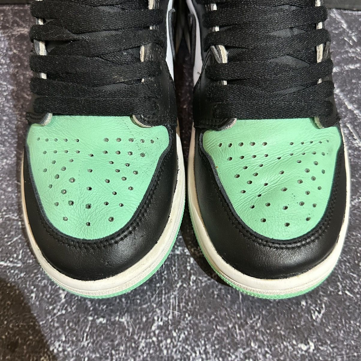 Nike NIKE AIR JORDAN 1 RETRO 8US 41 EU Size US 8 / EU 41 - 5 Thumbnail