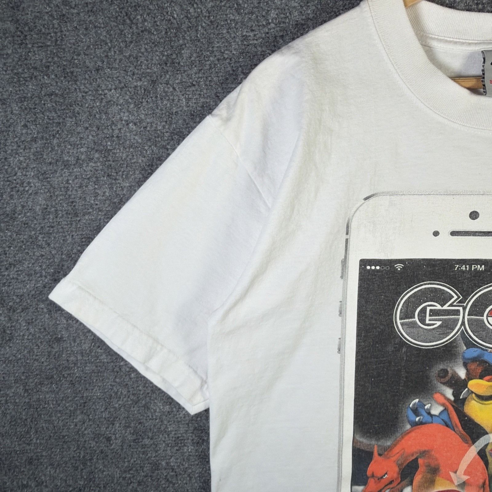 Pokemon Pokemon Go Shirt Mens Large White Charizard Phone Cartoon Size US L / EU 52-54 / 3 - 6 Thumbnail