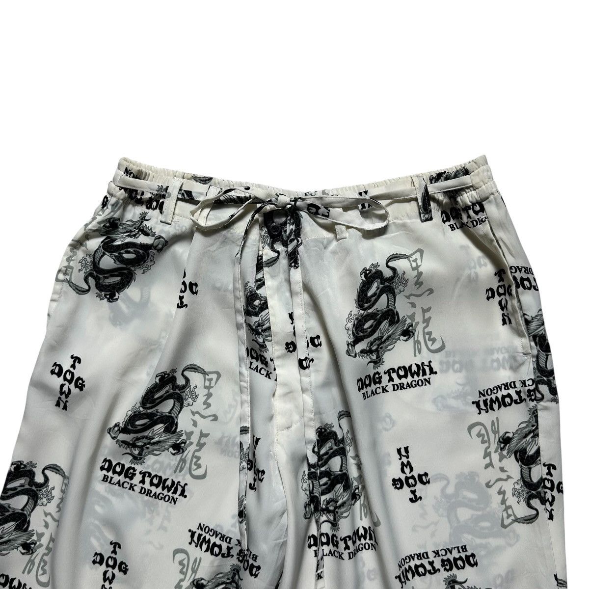 Dogtown Vintage Dogtown Black Dragon Monogram Logo Shorts Pants Size US 33 - 3 Thumbnail