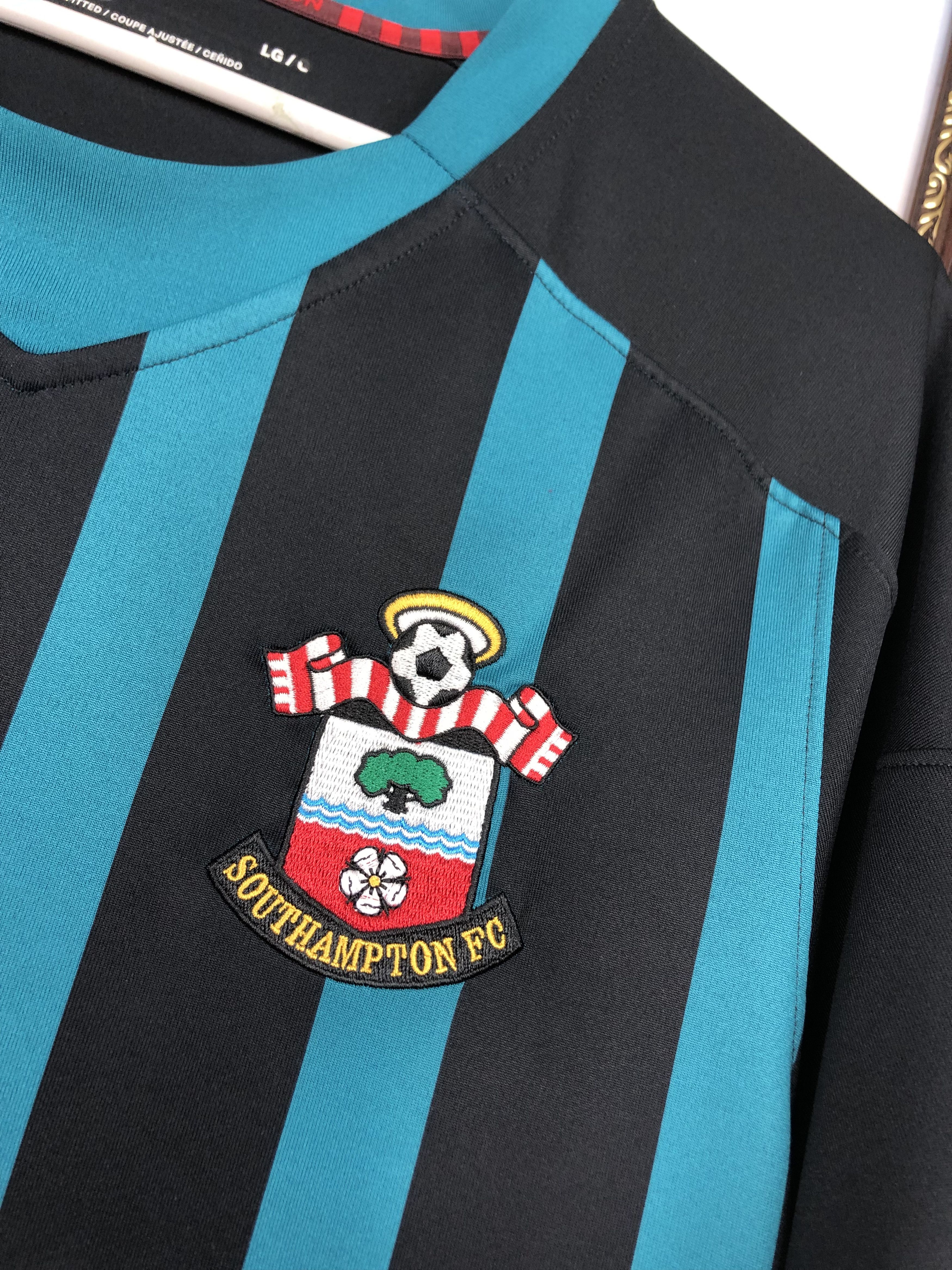 Other Southampton Away football shirt 2017 Soccer Mens Jersey Size US L / EU 52-54 / 3 - 4 Thumbnail
