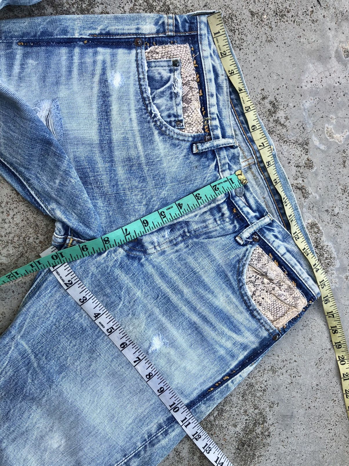 Japanese Brand RNA TRANSFORM &NEW BLUE JEANS Size US 31 - 12 Thumbnail
