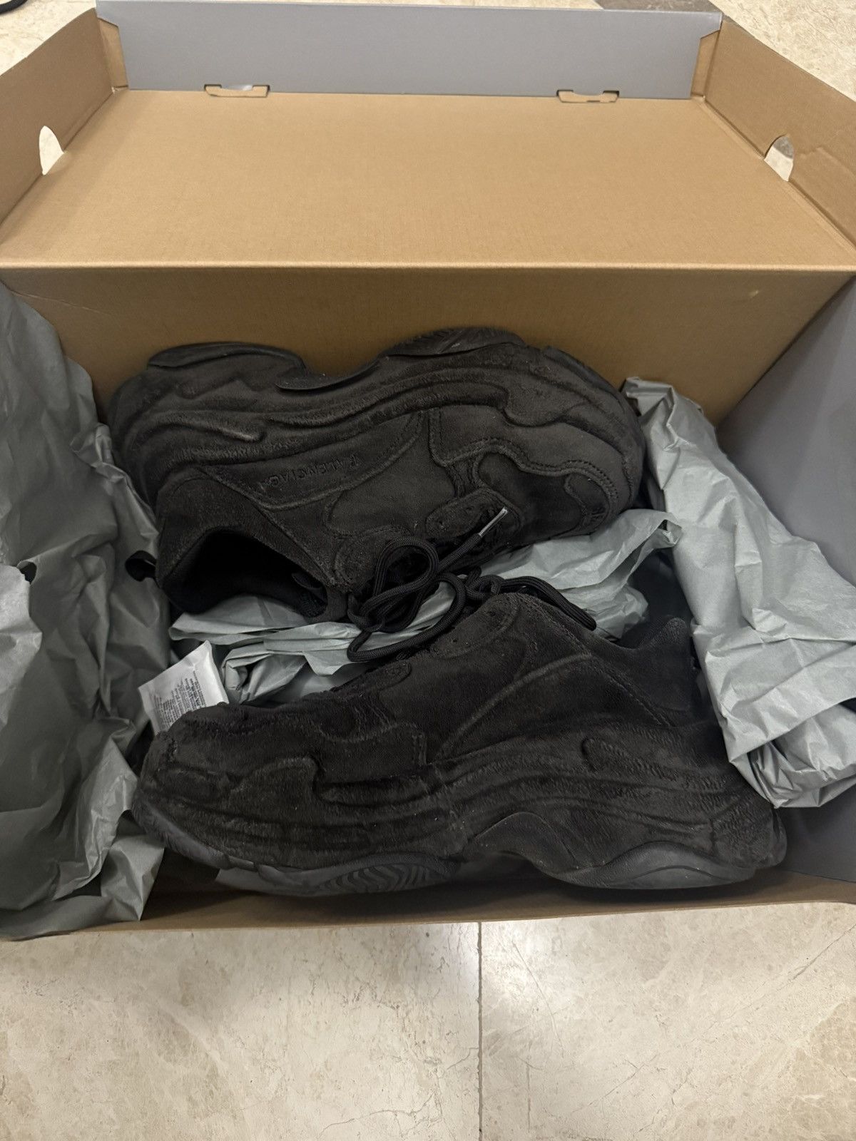 Balenciaga Balenciaga Velvet Triple S Size US 8 / IT 38 - 1 Thumbnail