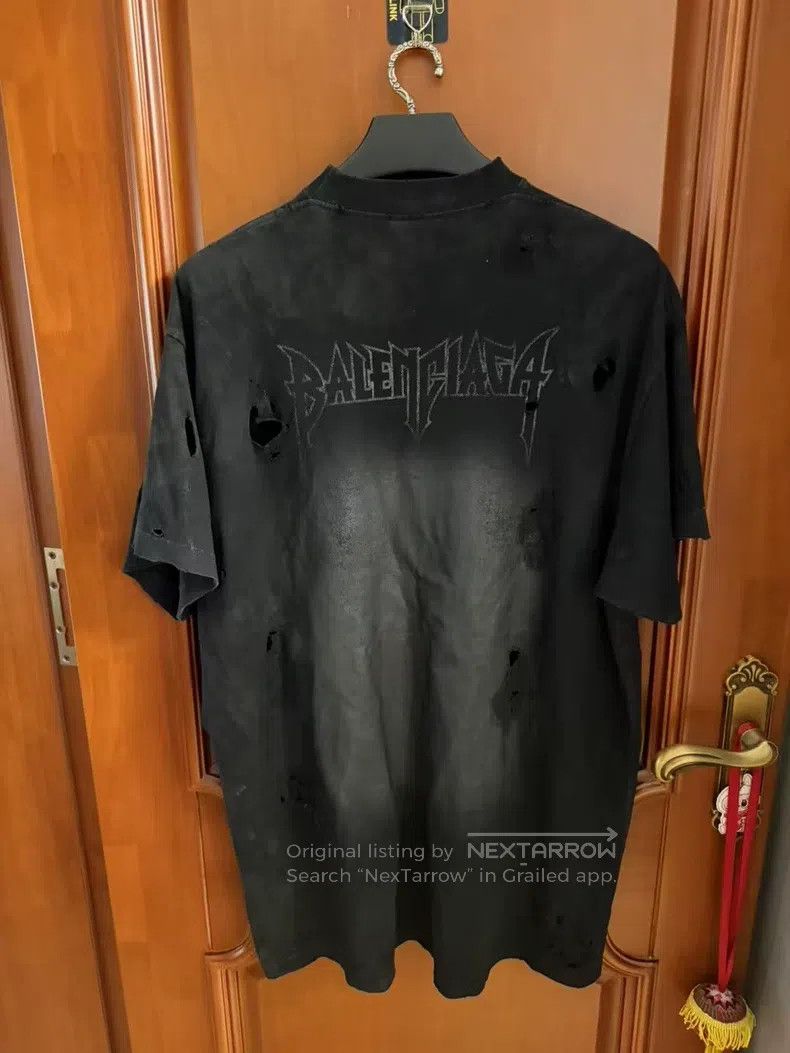Balenciaga Balenciaga Distressed Short-Sleeve Tee Size US S / EU 44-46 / 1 - 2 Thumbnail