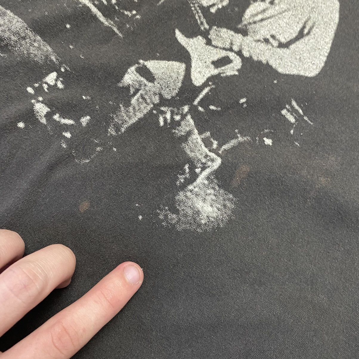 Band Tees × Vintage Vintage Nirvana Very Rare 90’s Bug Graphic logo tee Size US L / EU 52-54 / 3 - 12 Thumbnail
