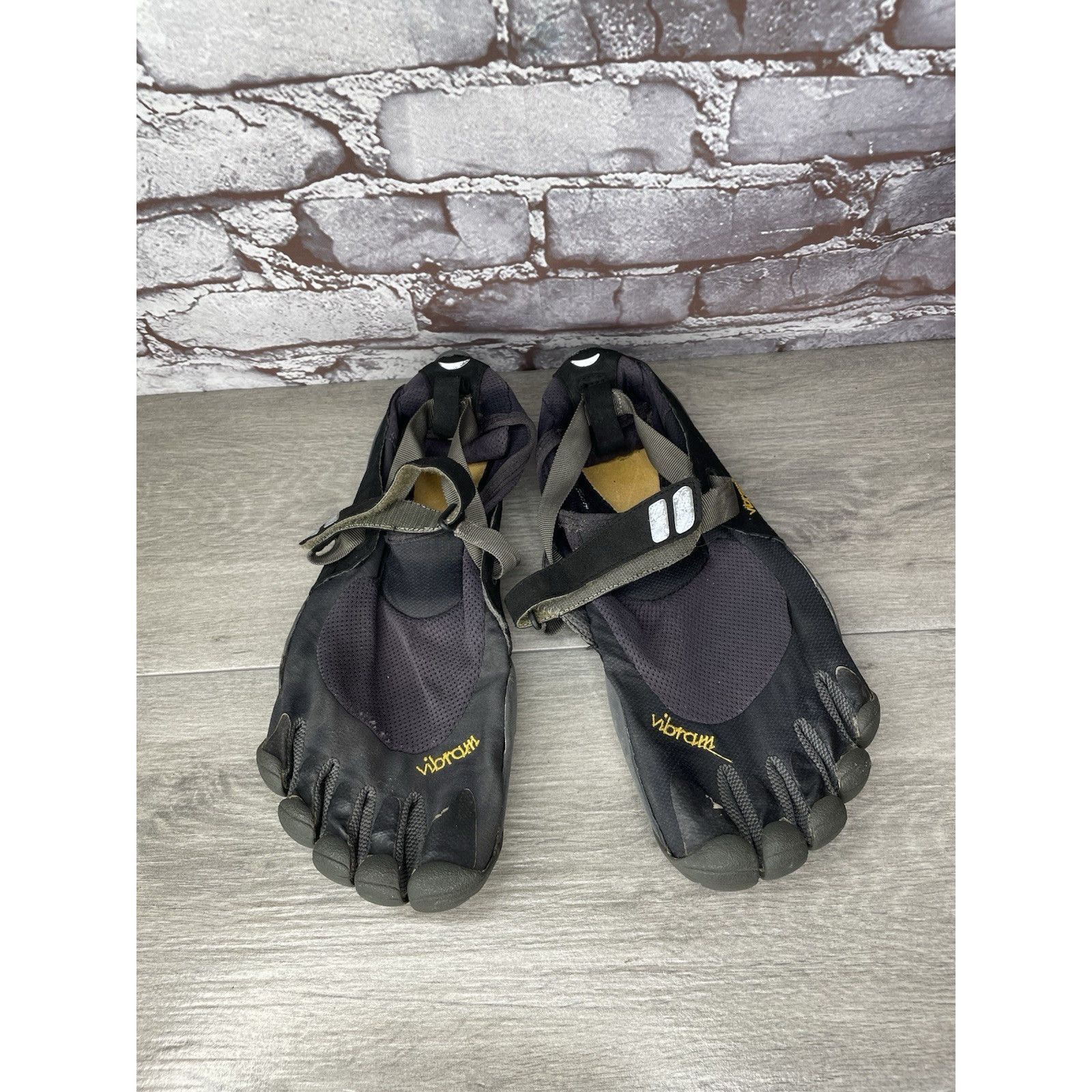 Vibram Vibram FiveFingers Black Synthetic Barefoot Running Shoes Me Size US 13 / EU 46 - 10 Thumbnail