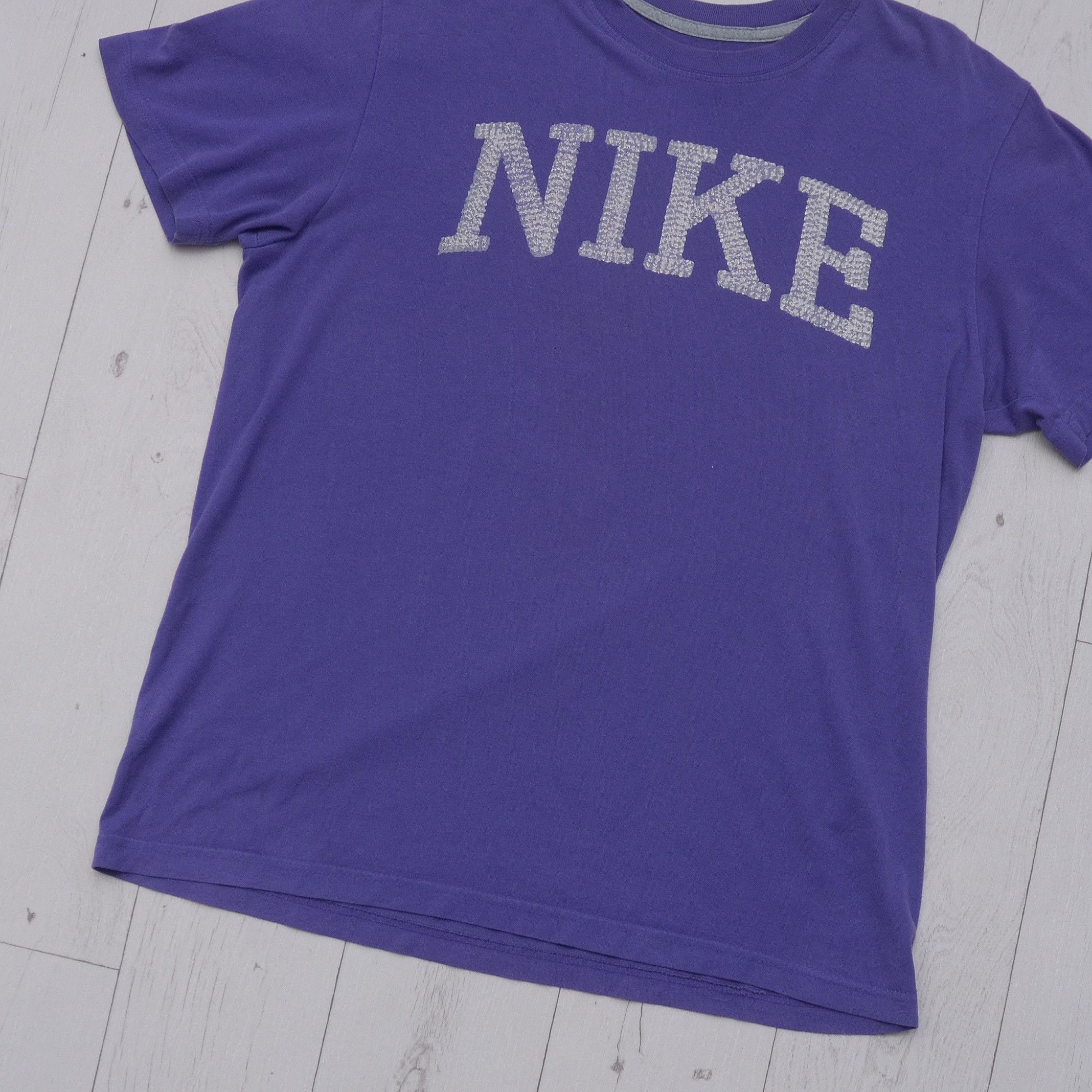 Nike × Vintage Vintage Nike Big Logo Swosh Purple T-shirt Tee size M Y2K Size US M / EU 48-50 / 2 - 3 Thumbnail