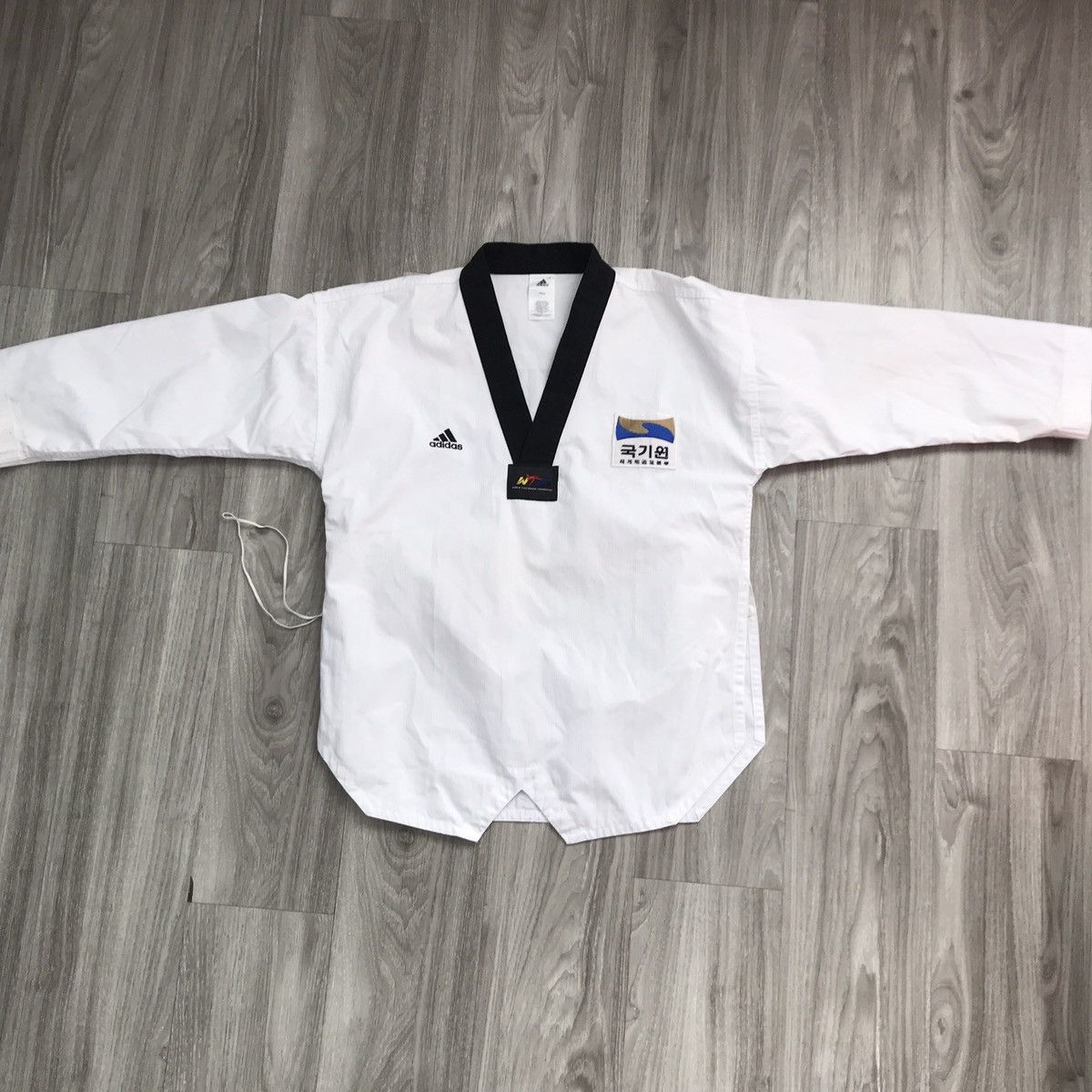 Adidas Adidas Taekwondo Kukkiwon White Pullover Jersey Mens 180 Size US L / EU 52-54 / 3 - 1 Thumbnail