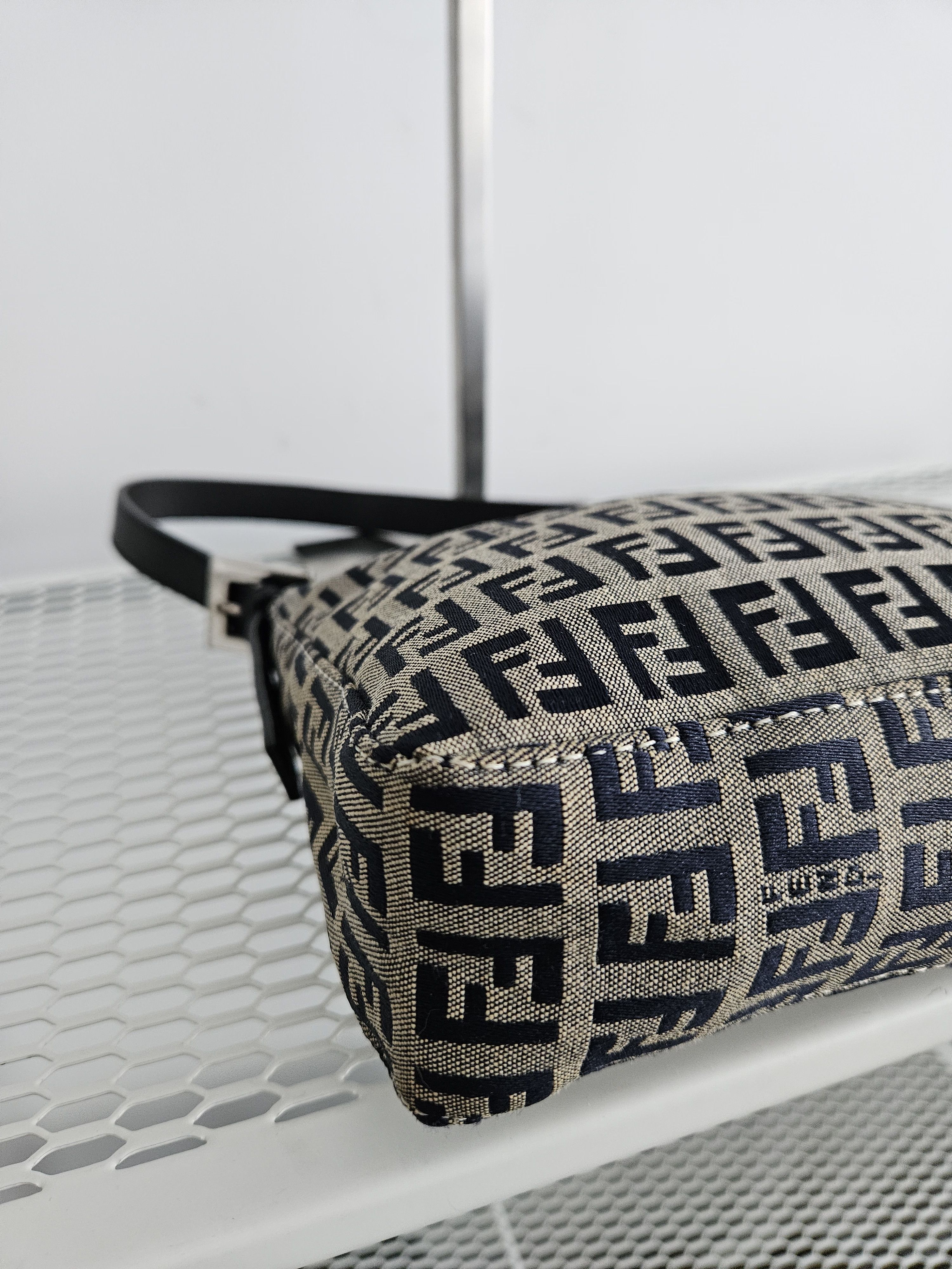 Fendi Fendi zucchino ff monogram canvas mini bag pochette Size ONE SIZE - 18 Thumbnail