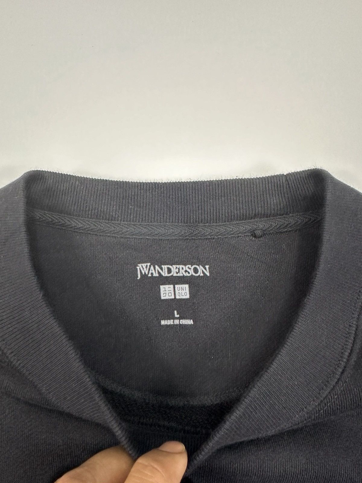 JW Anderson × Uniqlo JW Anderson Black Crewneck Sweatshirt A616 Size US L / EU 52-54 / 3 - 10 Thumbnail