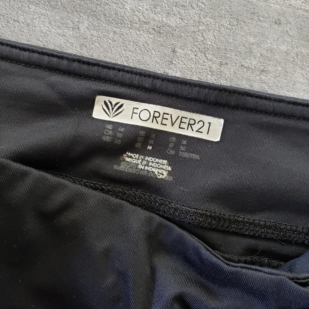 Forever 21 Black Pocket Detailed F21 Athletic Short Size 32" / US 10 / IT 46 - 3 Thumbnail