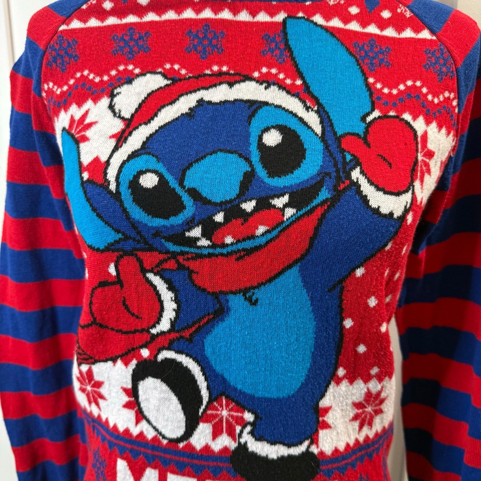 Disney Disney Women’s Lilo and Stitch Christmas Sweater Size S Size S / US 4 / IT 40 - 4 Thumbnail