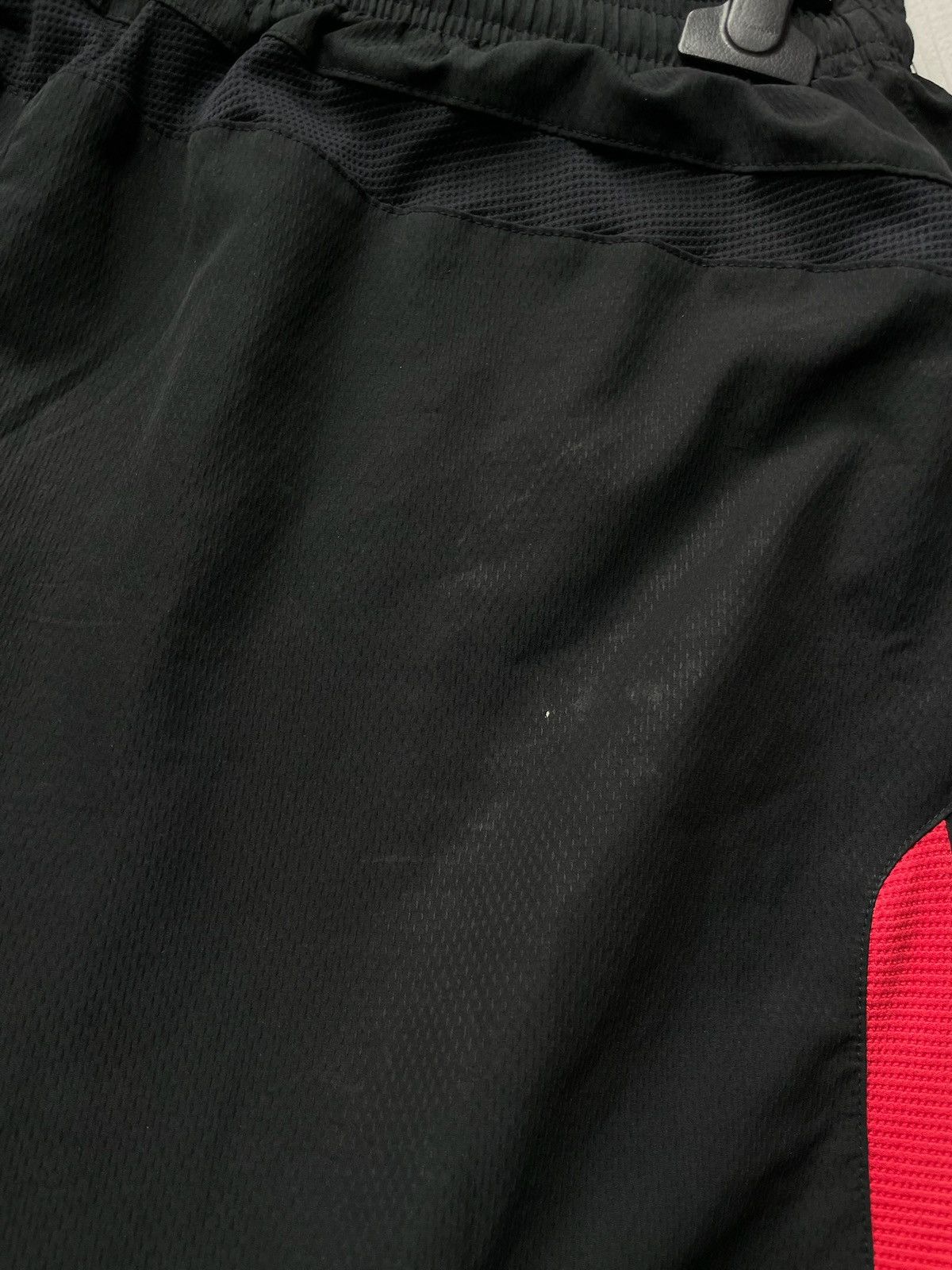 Umbro × Vintage Vintage Umbro Sunderland soccer shorts size L logo Size US 34 / EU 50 - 11 Thumbnail
