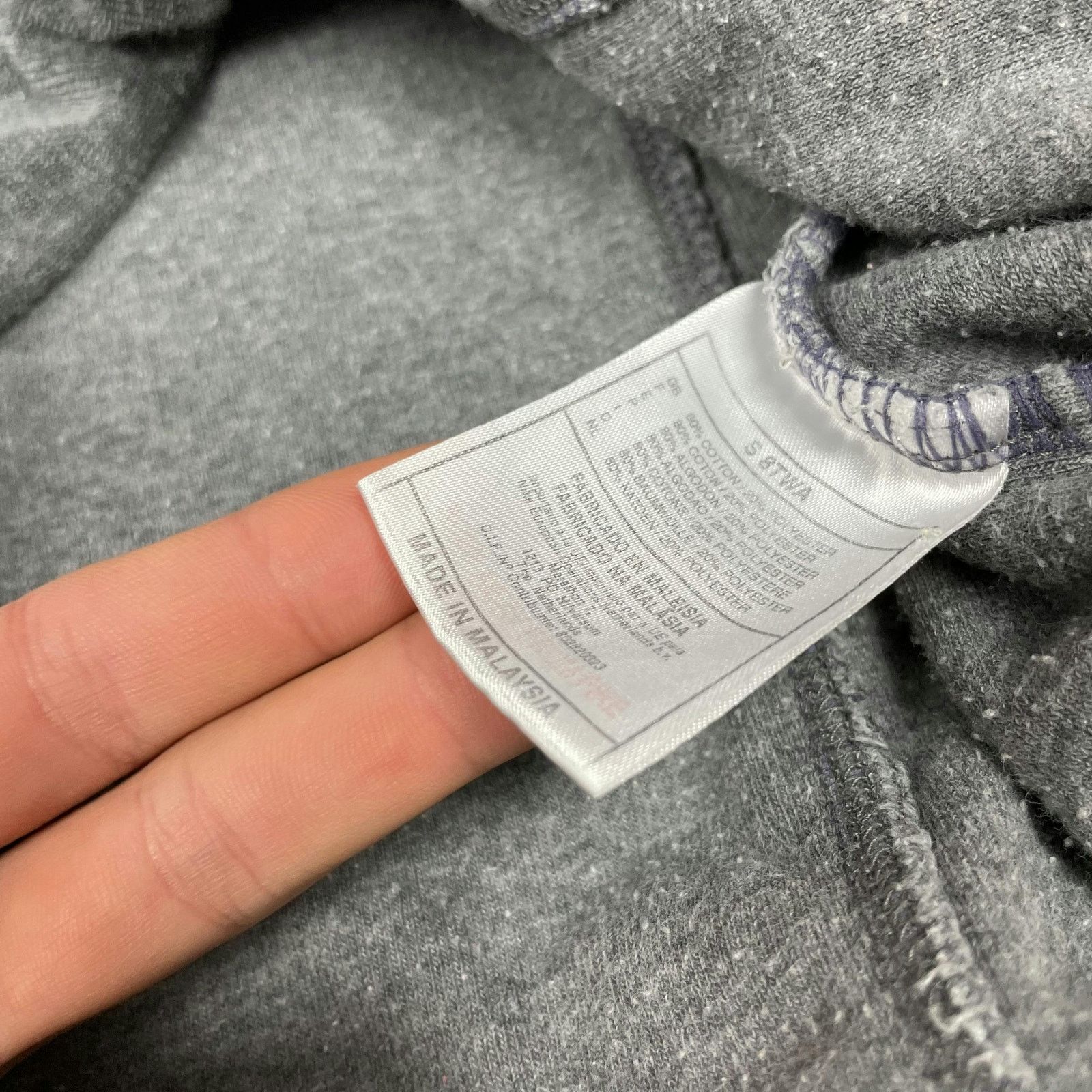 Nike × Vintage Nike Women's Gray Spellout Swoosh Sweatshirt Medium (8-10) Size M / US 6-8 / IT 42-44 - 10 Thumbnail