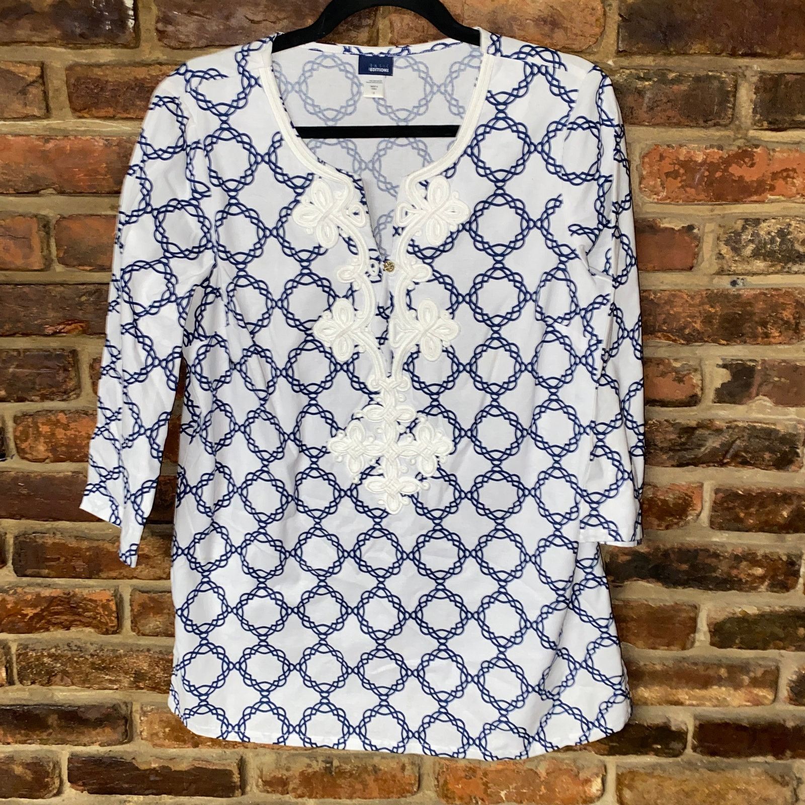 Basic Editions Basic Editions White Blue Embroidered 3/4 Sleeve Top Small Size S / US 4 / IT 40 - 1 Thumbnail
