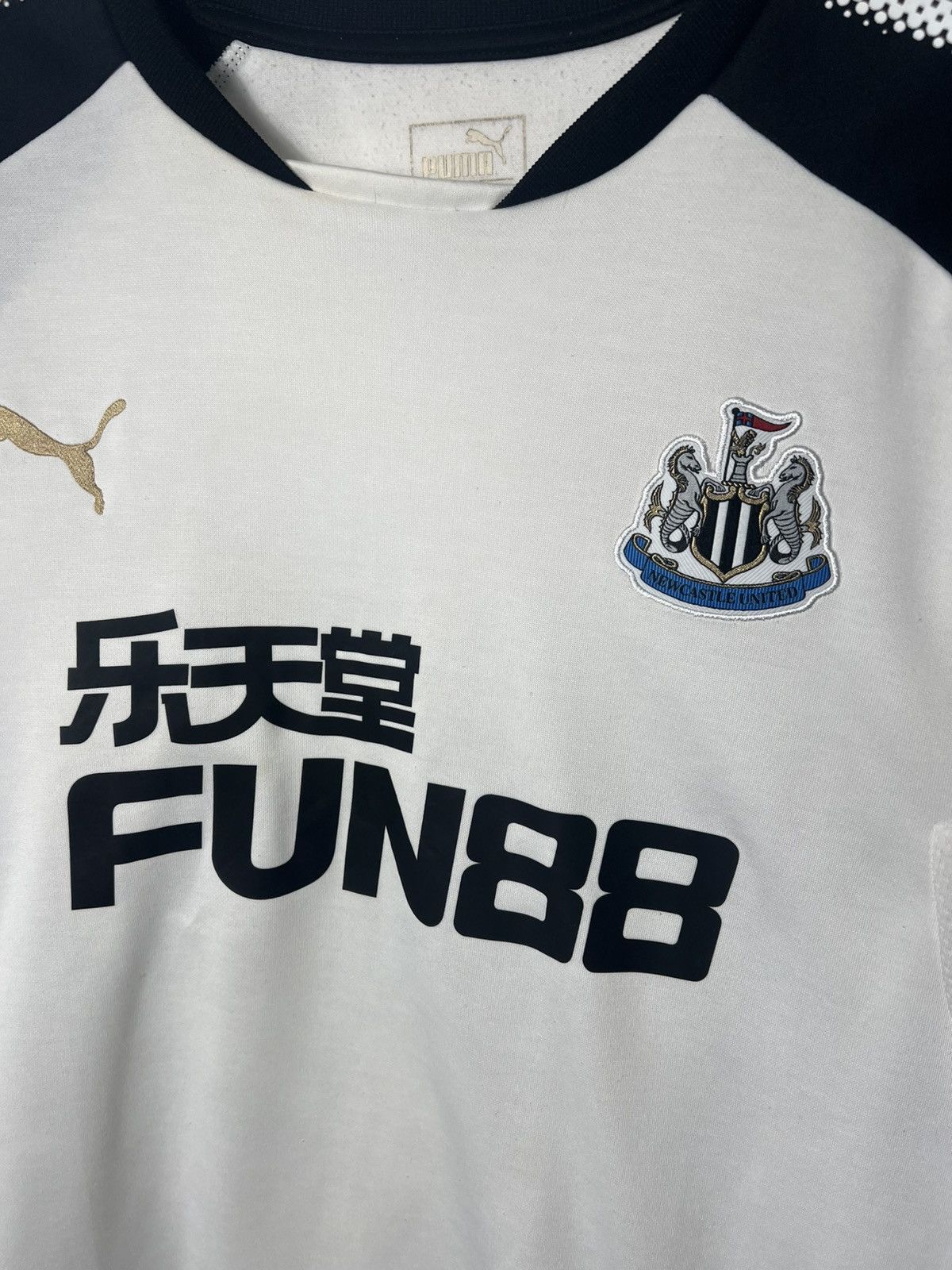 Puma Vintage soccer football Puma Newcastle 2017 Sweatshirt Size US XL / EU 56 / 4 - 3 Thumbnail