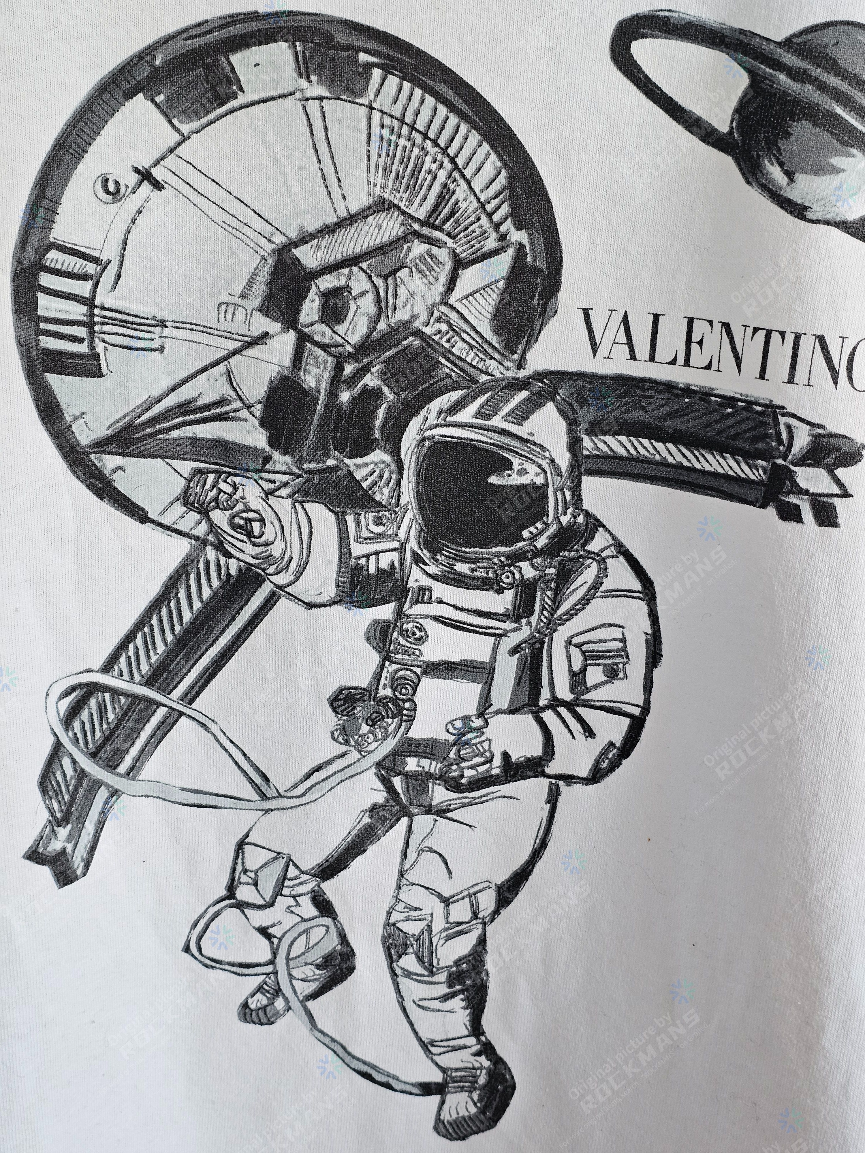 Valentino Valentino Garavani Men's Astronaut Graphic T-Shirt Size M Size US M / EU 48-50 / 2 - 2 Thumbnail