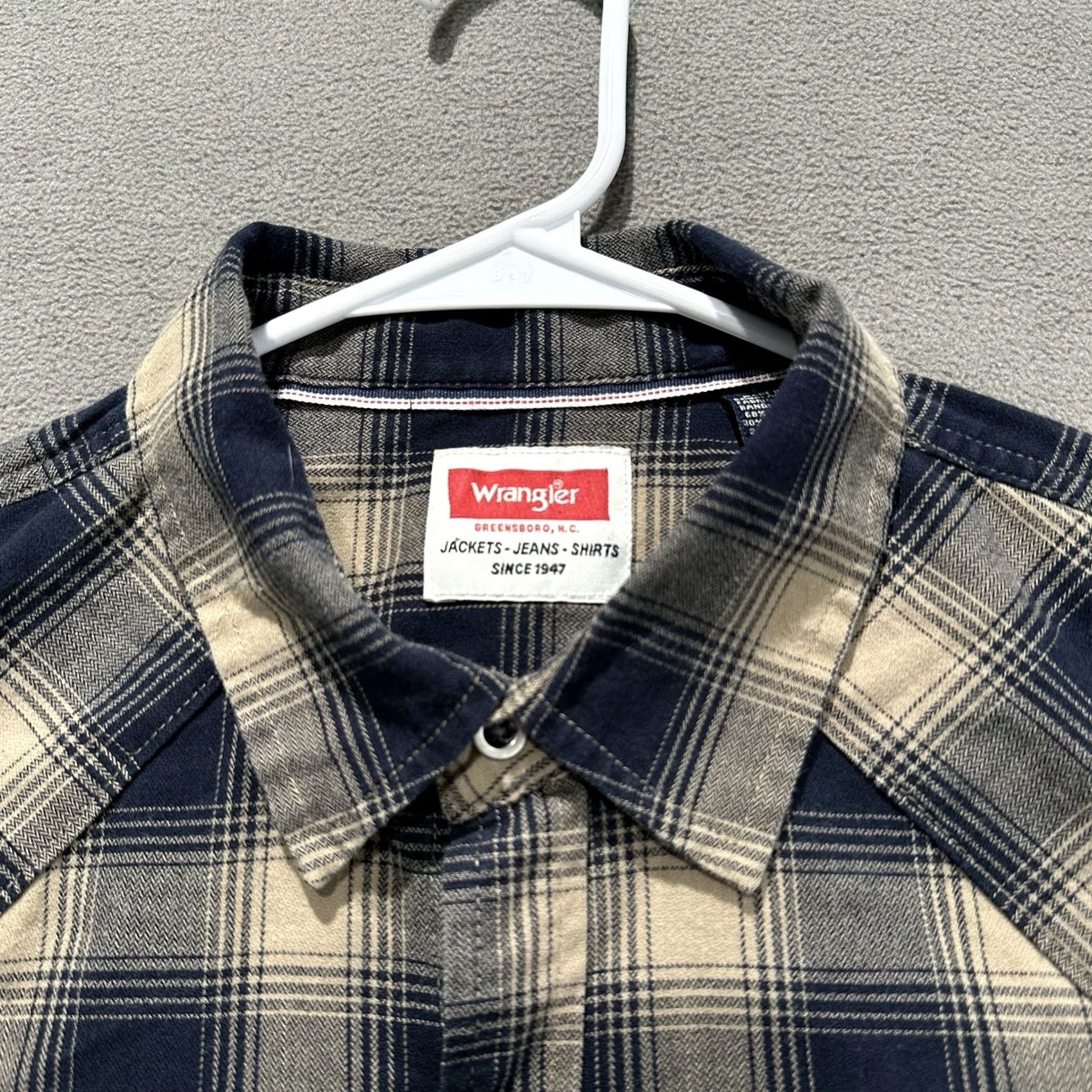 Wrangler Wrangler Shirt Mens Large Beige Blue Plaid Button Up Long Sleeve Flannel Classic Outdoor Western Size US L / EU 52-54 / 3 - 3 Thumbnail