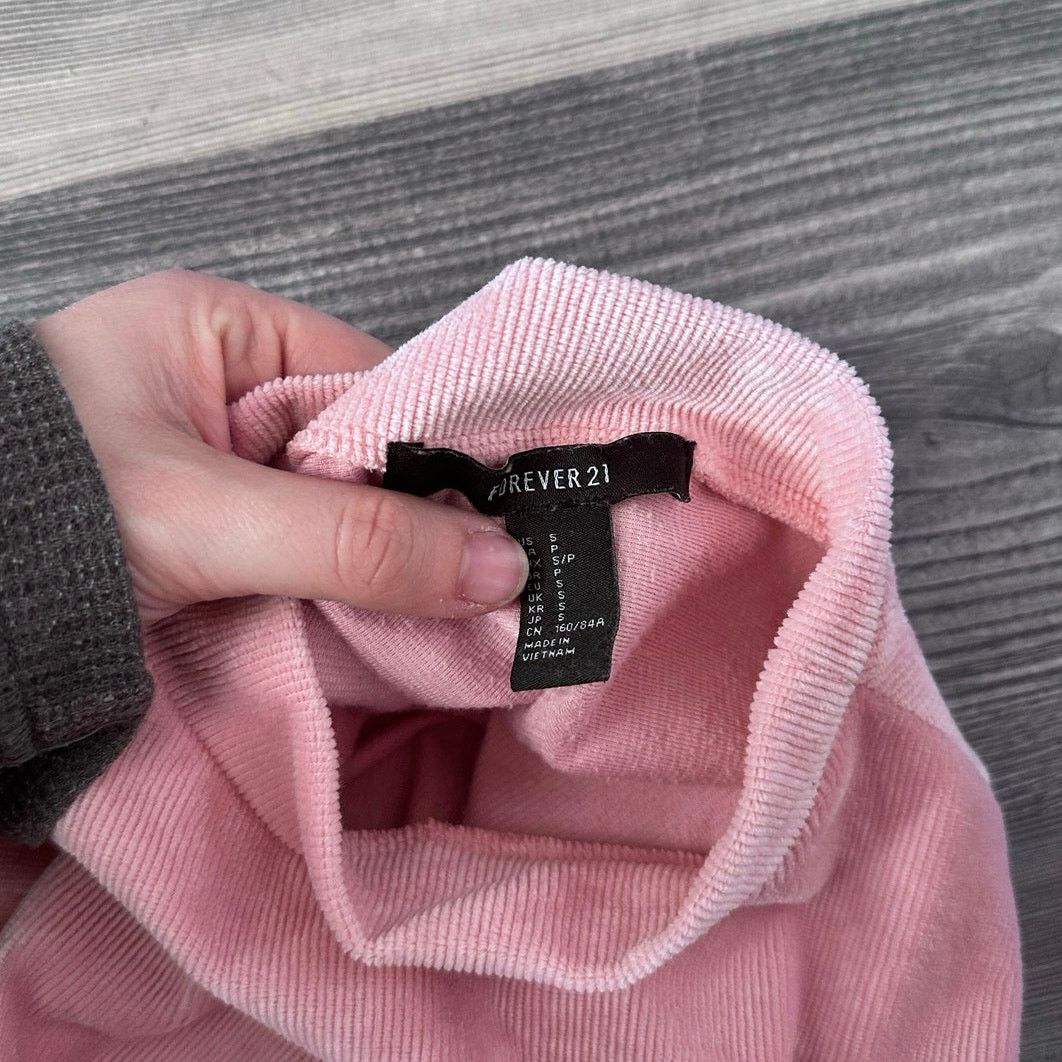 Forever 21 forever 21 pink corduroy short sleeve turtleneck top Size S / US 4 / IT 40 - 3 Thumbnail