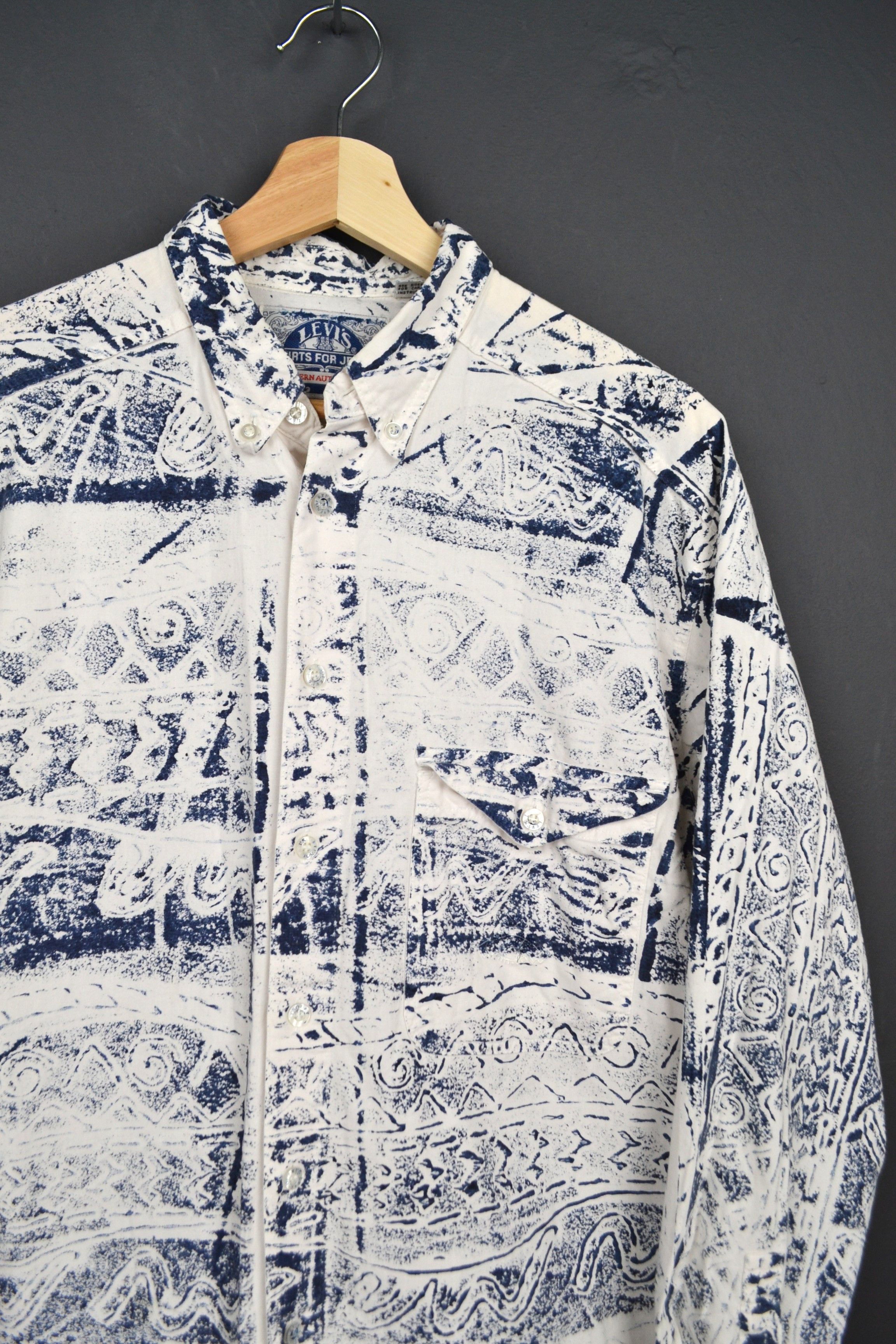 Levi's Levi's Vintage 90s Aztec or Hawaiian AOP Printed shirt M Size US M / EU 48-50 / 2 - 1 Thumbnail