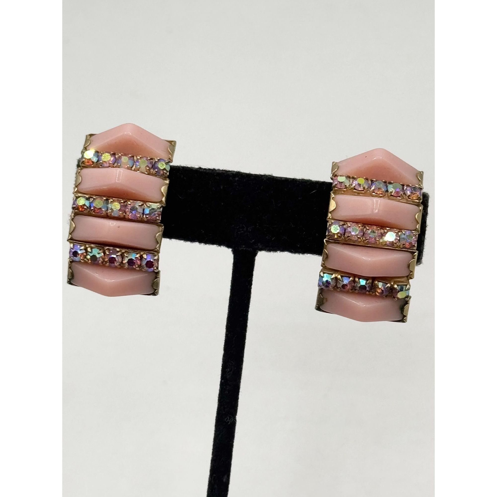 Vintage Vintage pink thermoset rhinestone climber clip on earrings Size ONE SIZE - 4 Thumbnail