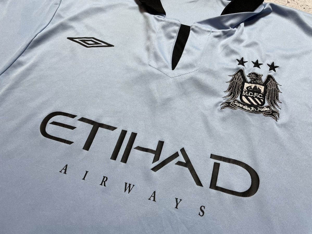 Umbro Vintage Umbro FC Manchester City Y2K Soccer Jersey Size US L / EU 52-54 / 3 - 6 Thumbnail