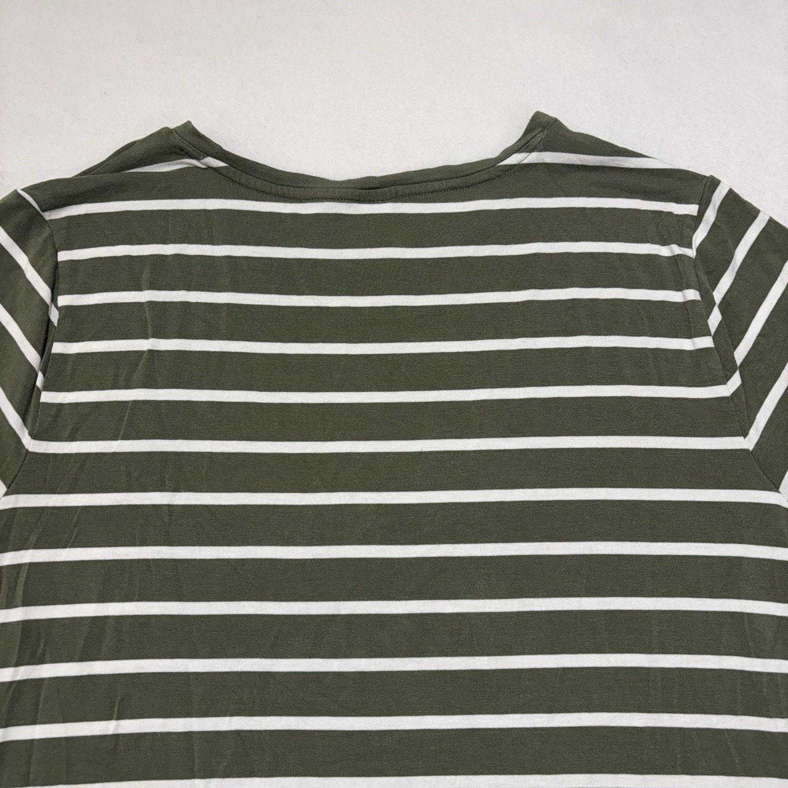 Old Navy Old Navy Luxe Women's XL T Shirt Green Striped Pullover Tee Size XL / US 12-14 / IT 48-50 - 11 Thumbnail