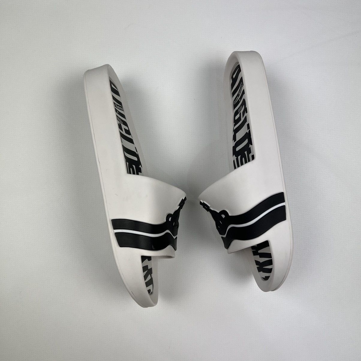 Melissa × Vivienne Westwood Vivienne Westwood for Melissa women’s beach slides Size US 6 / IT 36 - 4 Thumbnail