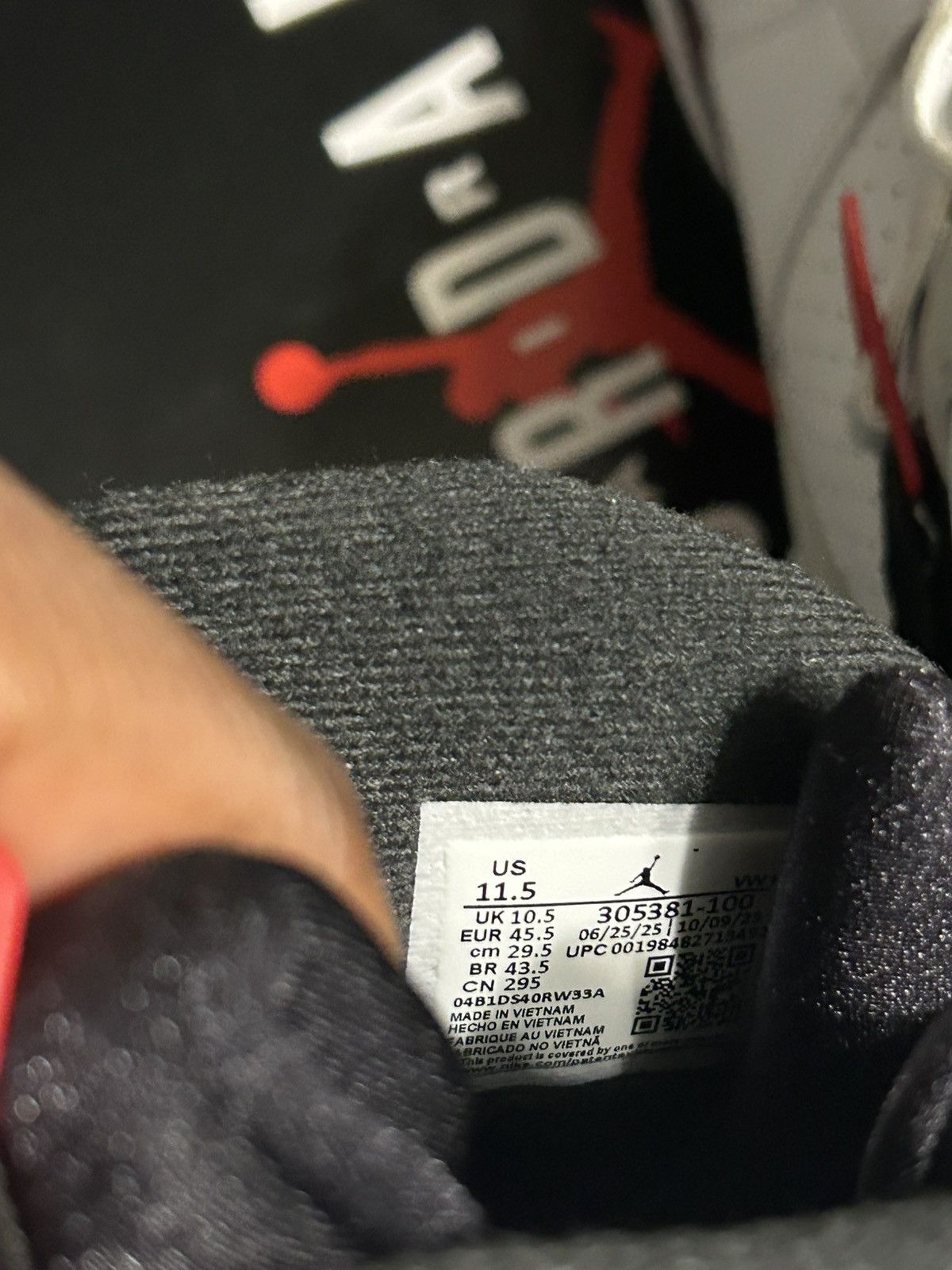 Jordan Brand Air Jordan 8 “Bugs Bunny” Size US 11.5 / EU 44-45 - 9 Thumbnail