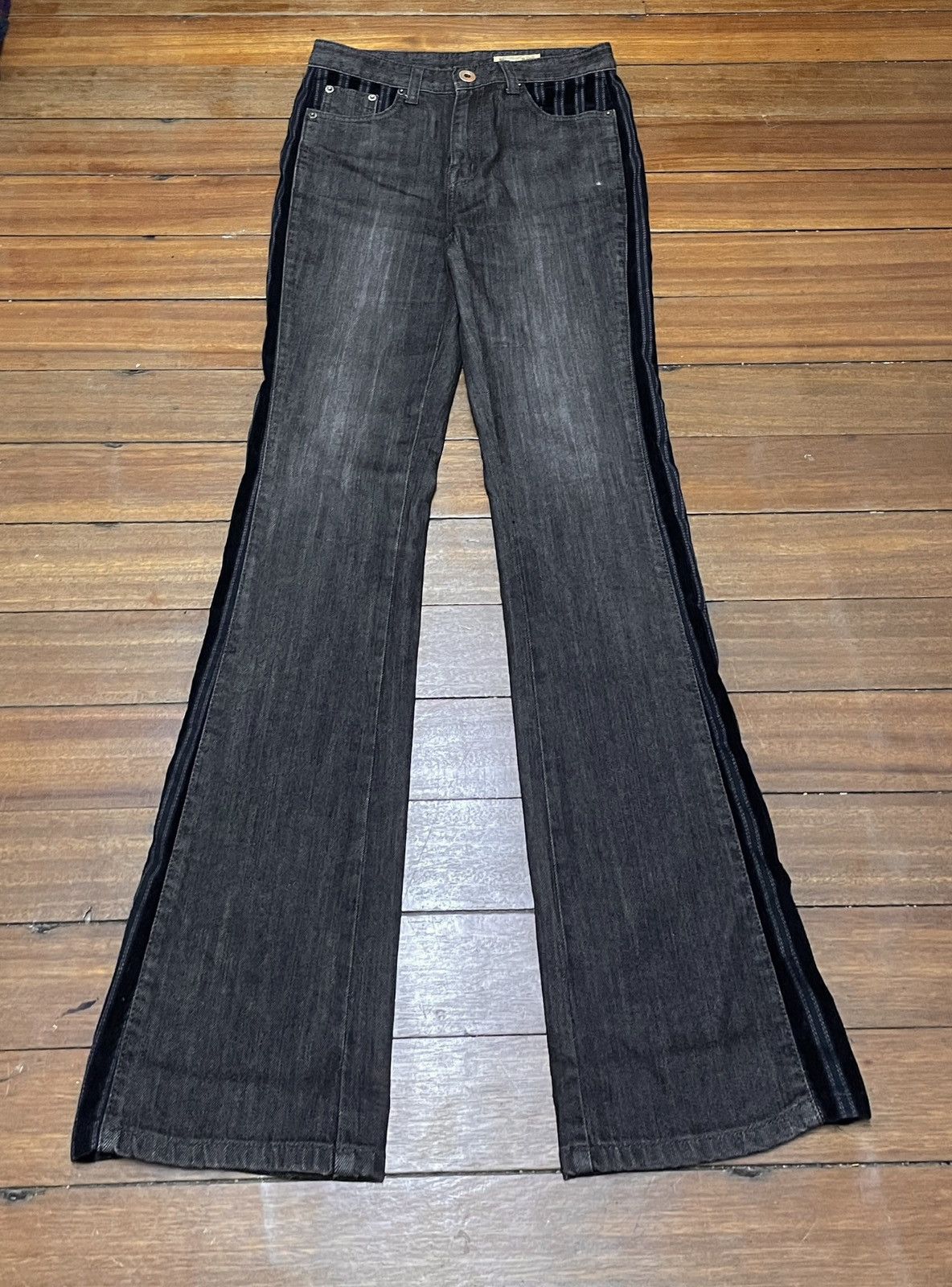 If Six Was Nine × Japanese Brand × Vintage Very Rare Vintage Japanese Brand Renault Flared Jeans 1990s Size US 29 - 1 Thumbnail