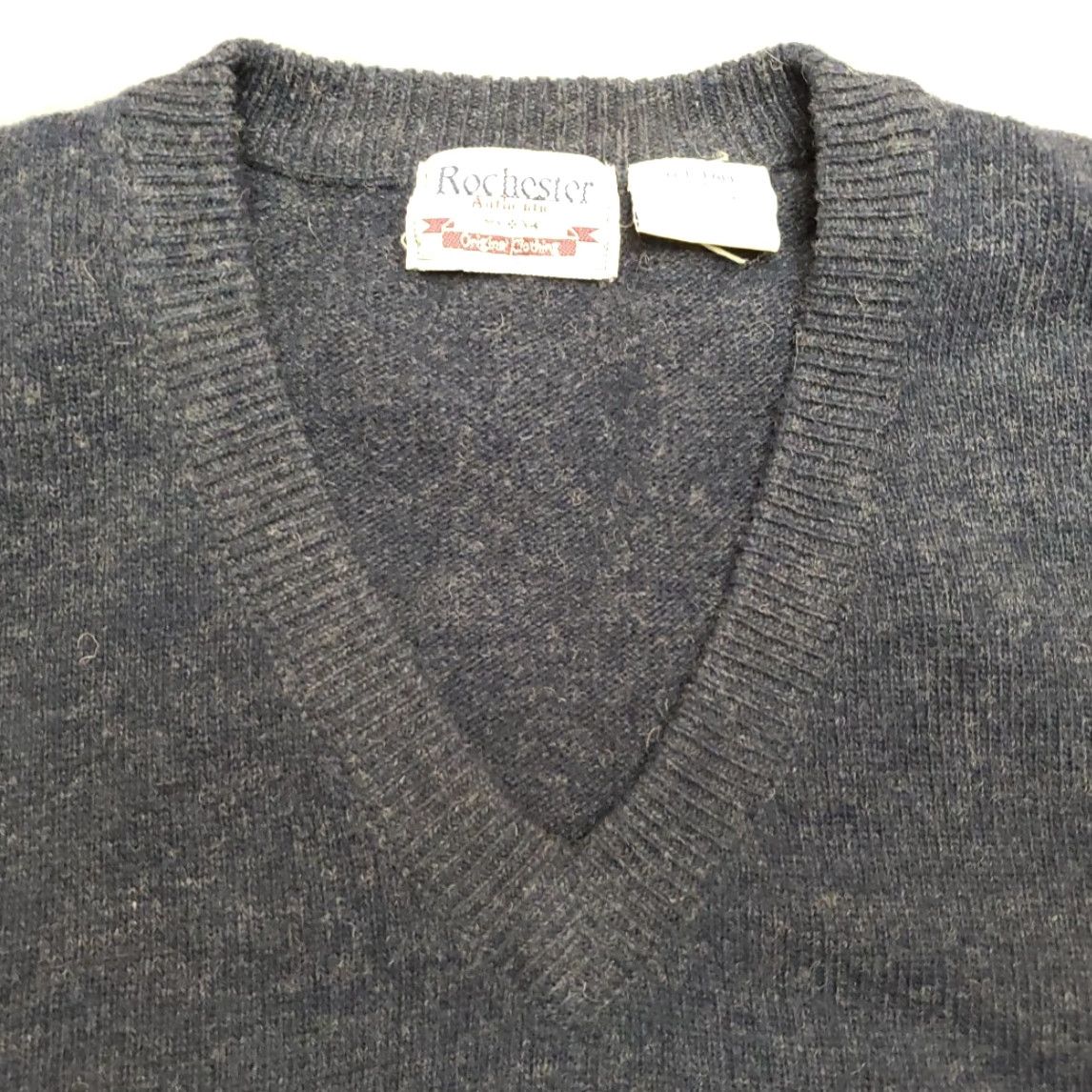 Etro VINTAGE Rochester Sweater Vest Mens XL Blue 100% Lambswool Knit Grandpa Retro Vest Mens Casual Knit Sleeveless V-Neck" Size US L / EU 52-54 / 3 - 4 Thumbnail